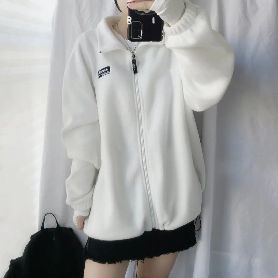 파마컬렉션 플리스 집업 크림🤍
밑단 스트링으로 핏 조절 가능해요

#파마컬렉션 #후리스 #플리스 #데일리룩 #코디 #치마 #학생코디 #아우터추천 #학색아우터 #봄아우터 #드라이프 #dailylook #instagram
