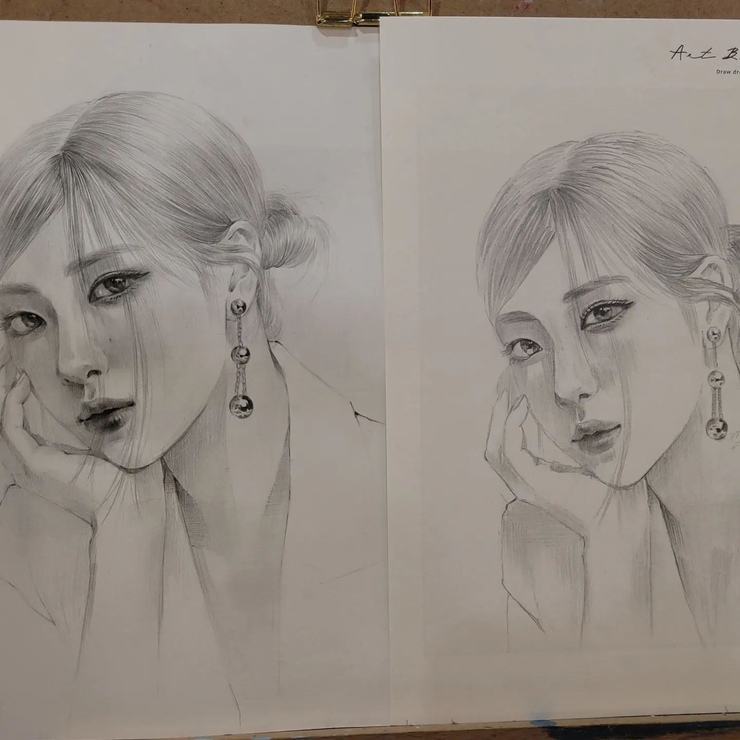 선긋기의 중요성을 다시 한번 알게 되었어요!
학창시절 미술 선생님의 말씀들이 조금씩 생각이 나네요! 미술 선생님 보고 싶습니다.
아트블라썸에서 연필인물소묘 수업!
오란만에 오래앉아서 그림을 그려봅니다!
#대구아트블라썸 #아트블라썸 #인물소묘