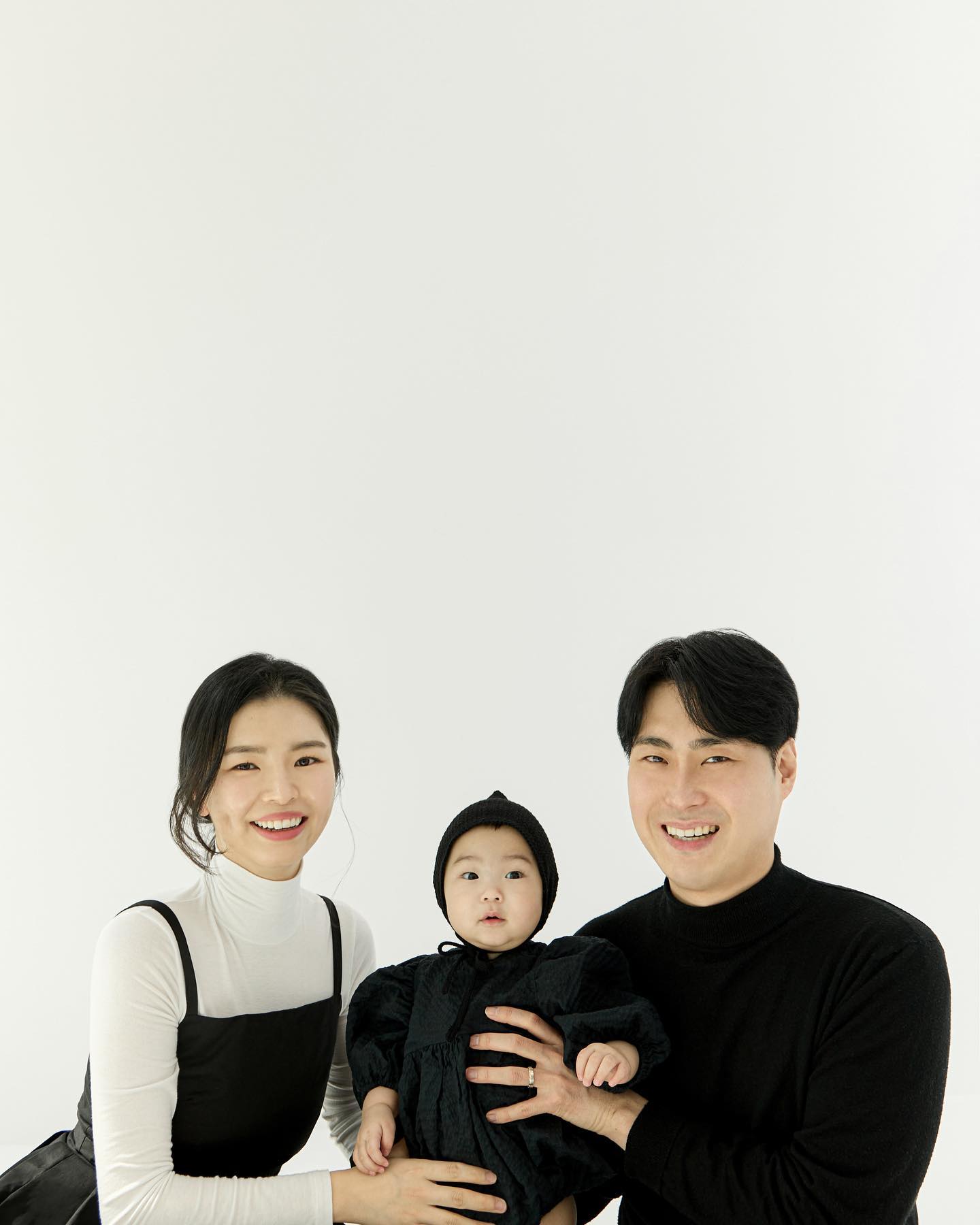 우리가족 사랑해요 🤍

축복합니다 항상 웃는 날만 가득하기를 

#사랑스런조이네 
#모든것이하나님의은혜
