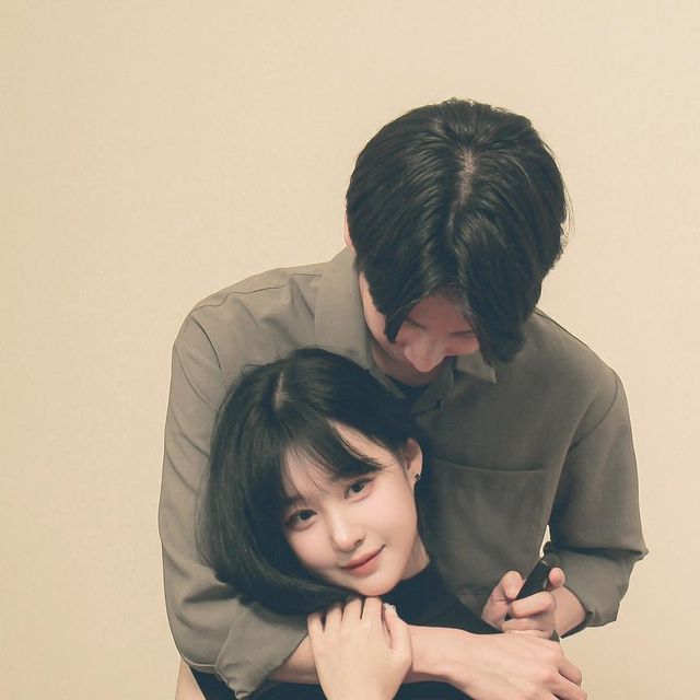 하루나 on Instagram: "#협찬 @ourstudio_today 좋은 기회로 너무나 예쁜 사진들을 건지게 해준 셀프 스튜디오🤍 나같이 소심한 i들도 이곳에 가면 프라이빗하게 맘편히 촬영가능..🤍 셀프라서 가격