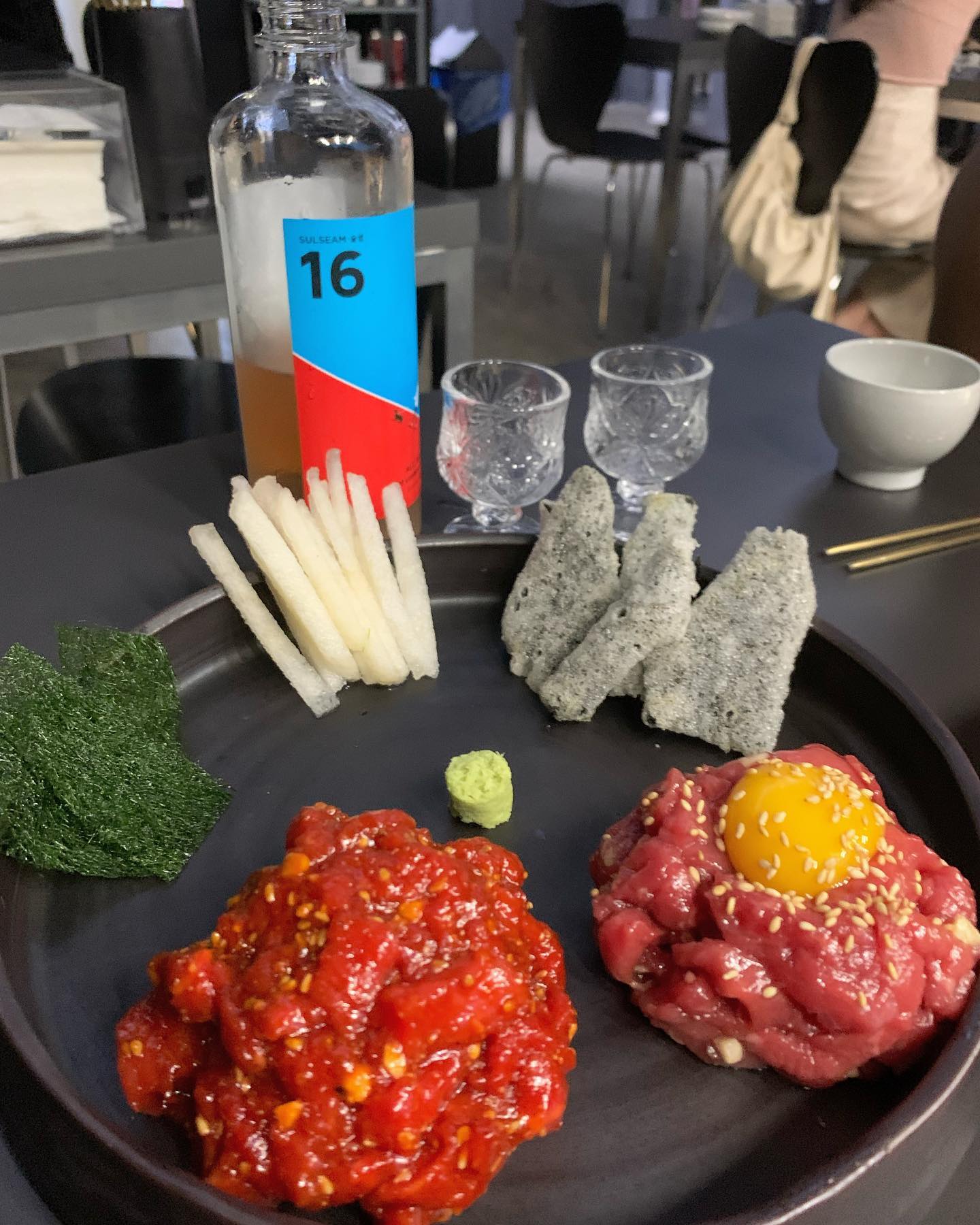 성수핫플 금손🤍
다양한 전통주와 한식 안주
좋아한다면 완전 강추👍🏻👍🏻

#성수 맛집 #성수 술집 #금손 성수