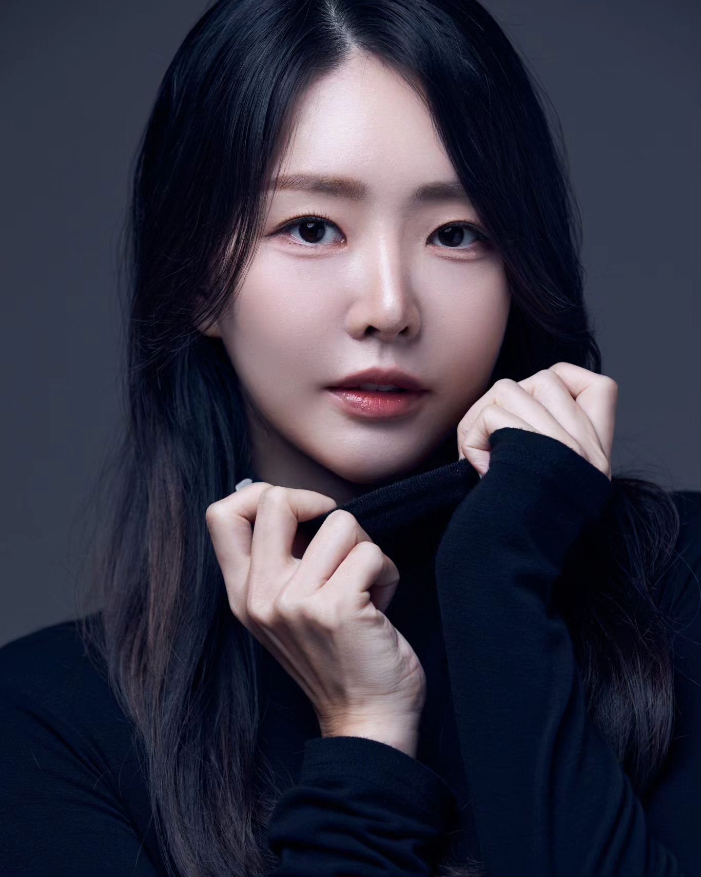 -
좋은건 크게 한번 더👻

#프로필촬영ㆍ #이런분위기 #무드너무좋아