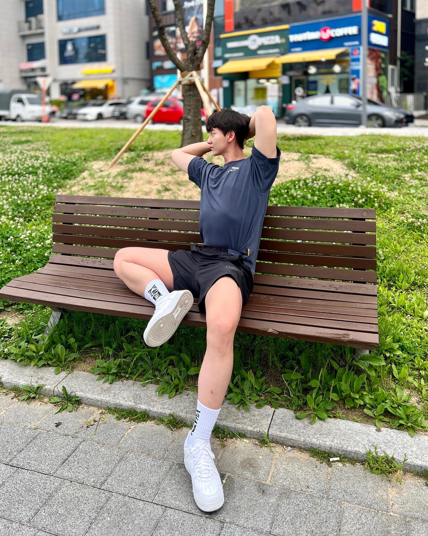 #광고 #내셔널지오그래픽어패럴
휴일엔 활동성있으면서 편안한 데일리 #내셔널지오그래픽 ❣️
산책할 때도, 데이트할 때도, 운동할 때도 TPO 찰떡💪
.
ng_apparel 👈
.
.
#반바지 #남자바지 #남자반팔티 #커플반팔티
#그래픽반팔티