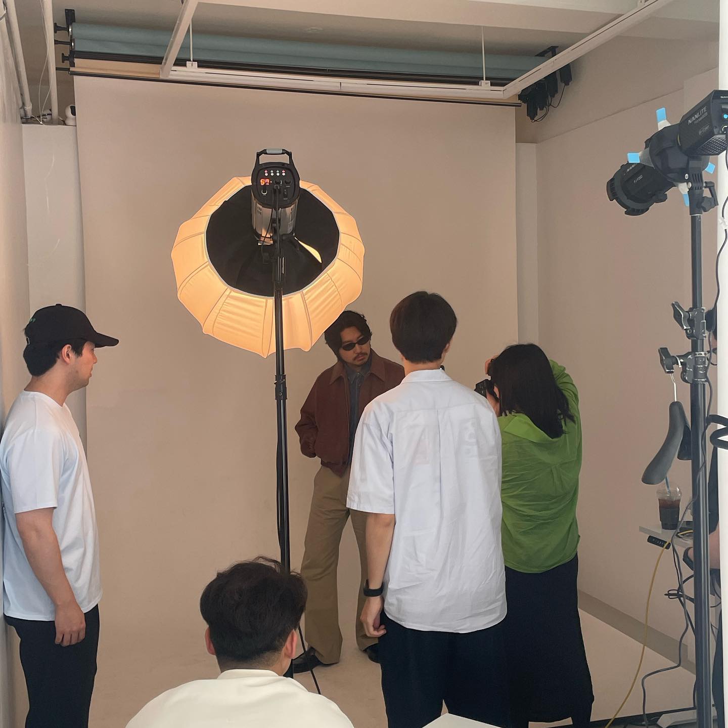 무신사랑 챠밍조랑 콜라보하는 거에 콜라보 하는 동네 들쥐
7월에 무신사 테라스에서 열릴 팝업 기대해주세용
오라방구들이랑 작업은 언제나 짜릿행💭
by.h_official 스튜디오 차리길 정정잘~