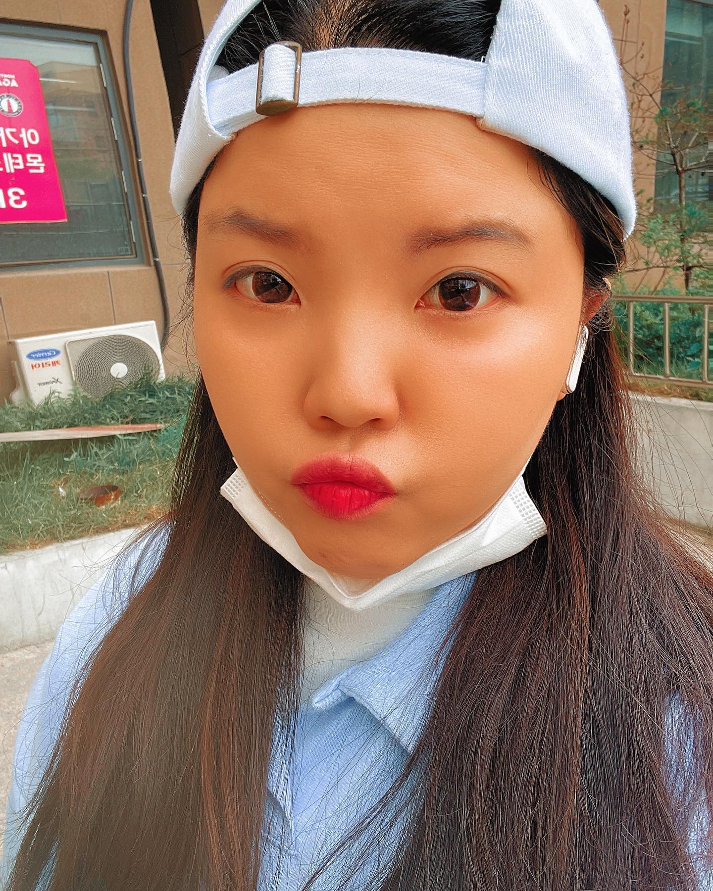 간만이 cc크림을 발랐다 ㅎㅎ #셀카#selfie#셀스타그램#cc크림#샤넬cc크림 언니가 좋다고 해서 발라봄 ㅎㅎ 향이 느므 좋구먼