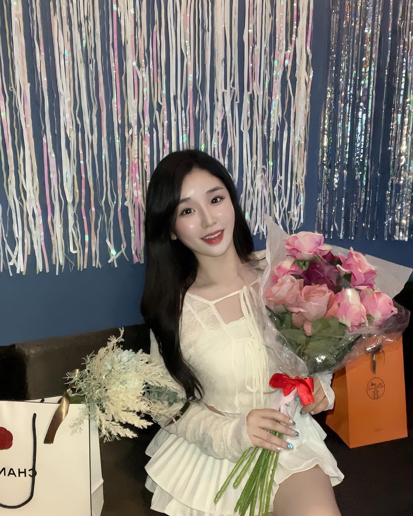 인계동 박스에 새로 생긴 핫플 ’바람라운지‘
여심 저격 안주와 하이볼, 각종 보드카도 있고 생일파티를 위한 룸도 준비 되어있어서 친구들끼리 놀러오기 너무 좋았어요🥰
이런분위기에 보드카도 팔다니..
완전 내 취향저격><