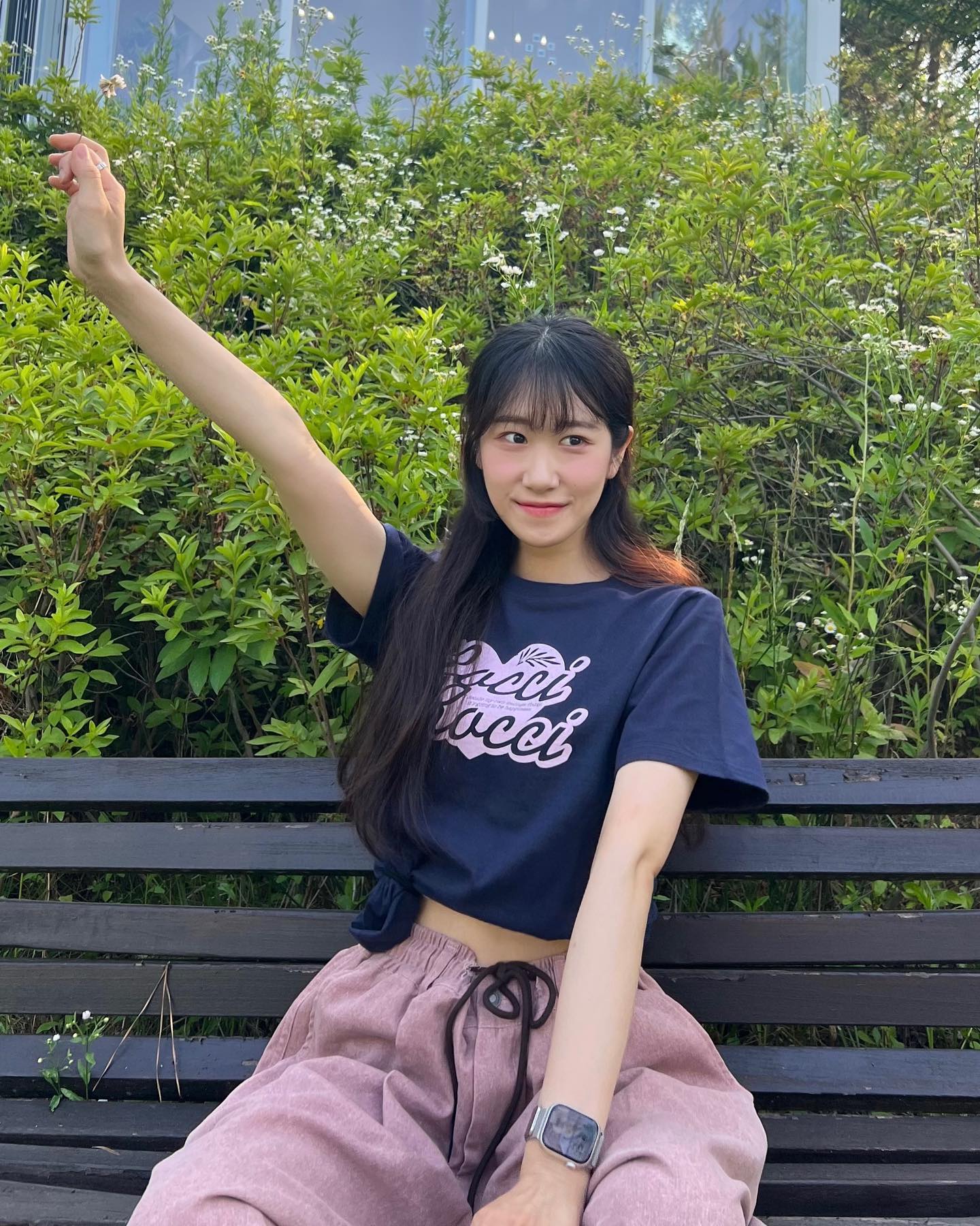 roccirocci_official 
로씨로씨에서 새롭게 선보이는
그래픽 티셔츠와 함께 카페나들이💗

탄탄한 소재와 편안한 핏감으로
어느 룩에든 예쁘게 착용 가능 ദ്ദി´･ω･`)

✨6.22-7.1 무신사에서만 최대혜택 특가로
할인이 진행된다고 하니 쇼핑하러 가보자고🔥

#로씨로씨 #roccirocci #무신사 #무신사크루 #무신사특가
#그래픽반팔티 #캐주얼룩 #데이트룩 #여름코디 #반팔코디