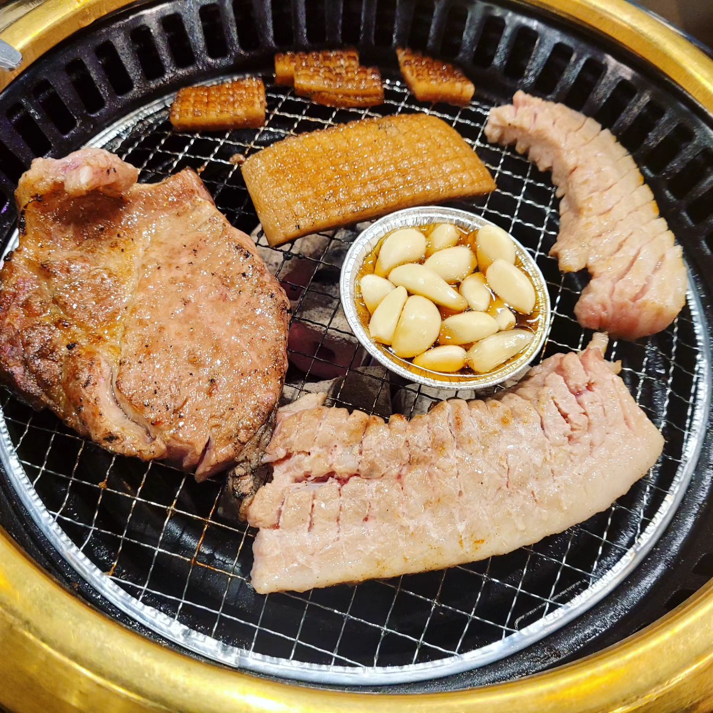 #20230621 #청년고기장수

무한리필 고기맛집🥩
다양한 고기 종류랑 셀프바까지 있어서 자주 방문중‼️