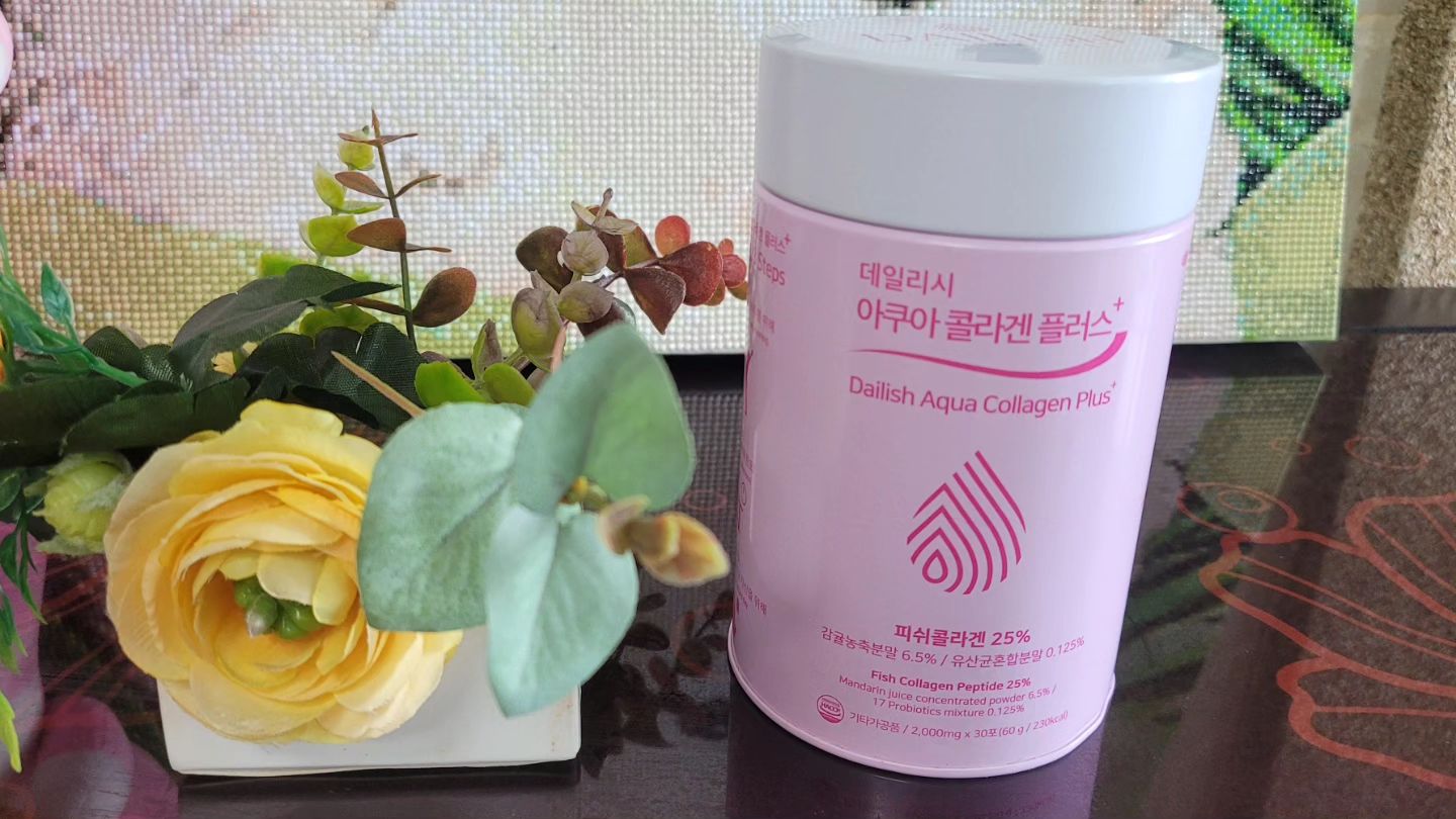 #광고#협찬
데일리시 아쿠아 콜라겐 플러스
dailish_official
---------------------------------------
 #데일리시 #dailish #피쉬콜라겐 #비타민c
#프로바이오틱스, #프리바이오틱스 

🧑‍🦱피부부터 장가지 도움을 주는 데일리시 아쿠아 콜라겐인데요.
비린맛 전혀없이 피부부터 장까지 관리 할수 있는
맛도 좋고 개별포장이라 언제 어디서나 들고 다니며 간편하게
섭취할수 있는 콜라겐 비타민섭취 유산균까지 한포에 다 담았는데
참 좋아 소개 해 드릴게요.💭
----------------

📢이너뷰티
쉽고 간편하게 바쁜 현대인들을 위한 솔루션

‼️흡수가 잘되는 피쉬콜라겐, 비타민c, 프로바이오틱스 를 한포에 모두 담았어요.
장건강까지 생각한 프로바이오틱스

‼️제주감귤 농축액으로 맛을 잡아 비린맛없이 맛있게 즐길수있습니다.

‼️흡수가 잘되는 피쉬콜라겐, 비타민c, 프로바이오틱스 를 한포에 모두 담았습니다.

‼️제주감귤 농축액으로 맛을 잡아 비린맛없이 맛있게 즐길수있습니다.

🍒이런분들 추천
✔️아름다운 외모로 가꾸고 싶은분
✔️상쾌한 아침을 시작하고 싶은분
✔️나른하고 과도한 업무로 피곤하신분
✔️맛있게 콜라겐을 드시고 싶은분
✔️언제 어디서나 간편하게 섭취하고 싶은분
✔️남녀노소, 나이상관없이 누구나 즐길수 있는 제품 찾으시는분

🍀섭취방법
1일2회 1회 1포를 직접 또는 물과 함께 섭취

😚제가 꾸준히 먹어보니 피부도 조금씩 맑아지는듯하고
장관리도 도움줘서 그런지 아침마다 시원하게 변도 보고
속이 참 편해 졌어요.💗
제주감귤농축액이라 상큼한 맛이 맛도 좋고
가루인데도 사르르 녹여먹으니 기분까지 샤랄라 좋아지는 
상큼 발랄한맛 이랄까?🍓
콜라겐이 차오는 듯 해 하루에 1포 2포 꾸준히 섭취하고 있는데 
데일리시 아쿠아 콜라겐 플러스 참 좋아요.. 
피부탄력도 조금씩 탱글해지는 기분...
꾸준히 잘 먹고 있네요.
추천...👍👏👏

오늘도 피부탱탱 장튼튼한 활기찬 하루 되세용.🥳
안뇽..

 https://smartstore.naver.com/dailish/products/7291341583

#협찬 #데일리시 #dailish #피쉬콜라겐 #비타민c
 #프로바이오틱스, #프리바이오틱스 #어린콜라겐#피부미인