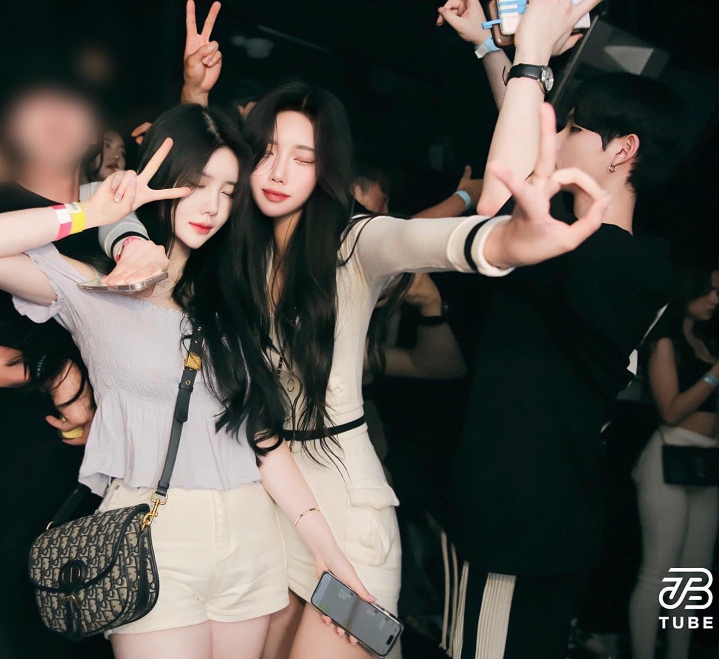 어딜 내놔도 개지리는 물괴들과 함께