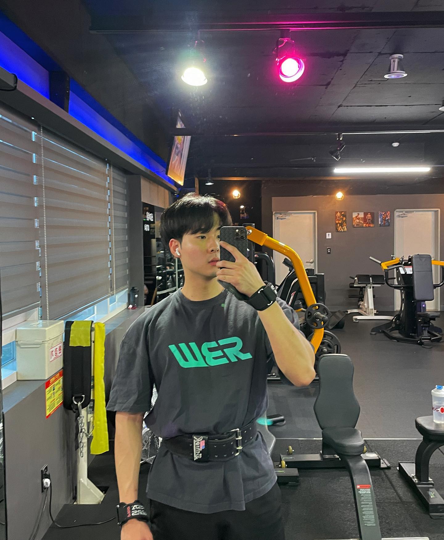 오운완 등 후면어깨 이두🔥

다들 여름 휴가 어디로 가시나요??