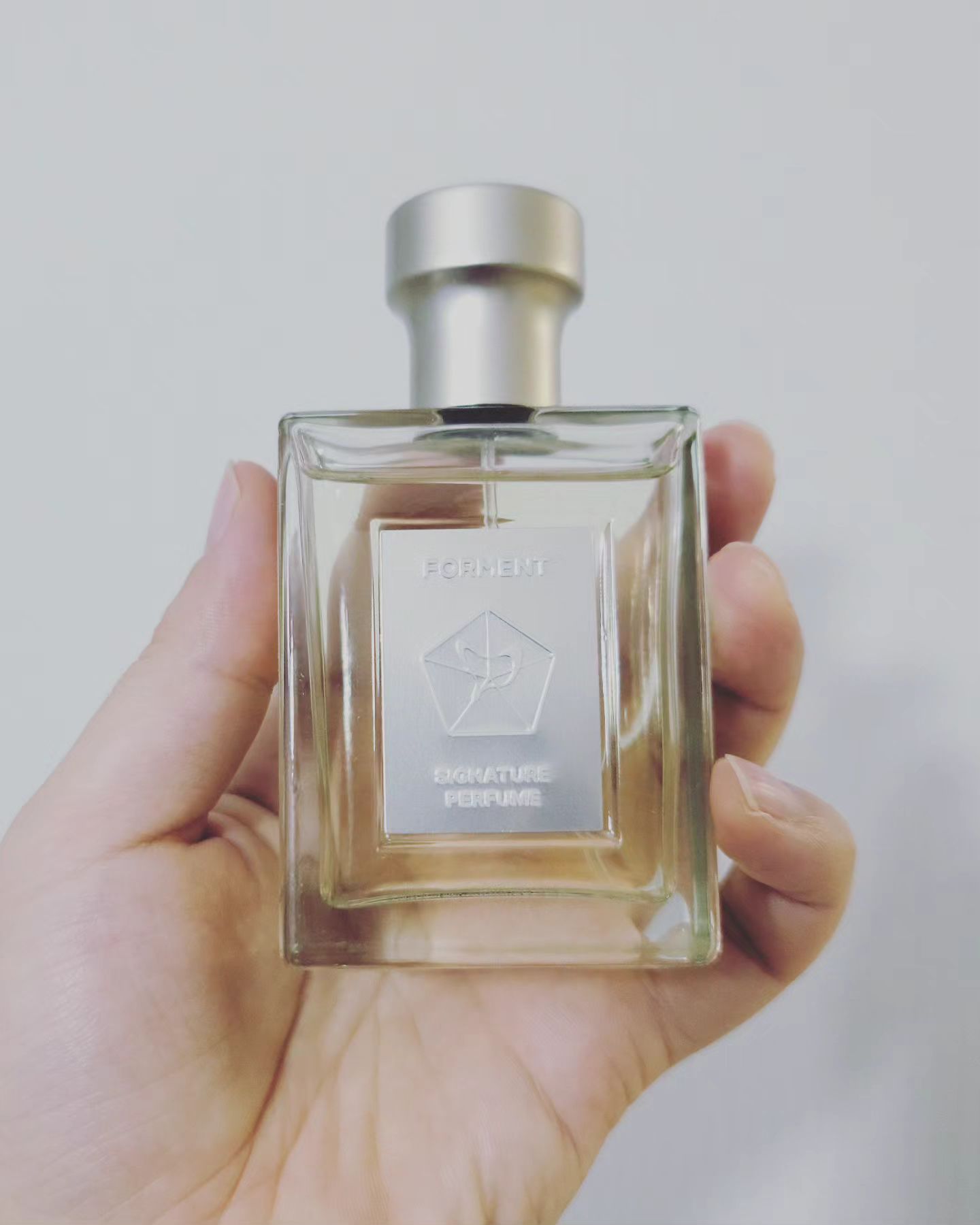 새로 영입
사이좋게 하나씩 ㅋ

#포맨트향수 #향수스타그램 #포맨트바질테라스
#포맨트벨벳허그
