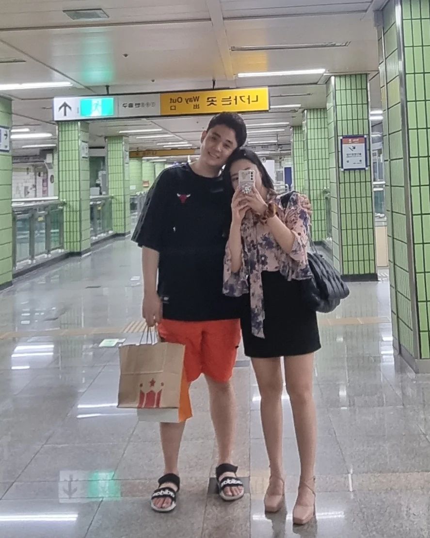 불스원샷 룩 입은 짝꿍이랑 퇴근 후 저녁!!❤️👍
.
.
.
.
#대창쭈꾸미 #존맛 #념념 #퇴근후데이트❤️ #퇴근후한잔🍶 #짝꿍이랑 #럽스타그램❤️ #냠스타그램 #내꾸미쭈꾸미 #짝꿍 #잘생겼다는소리들음 #거봐