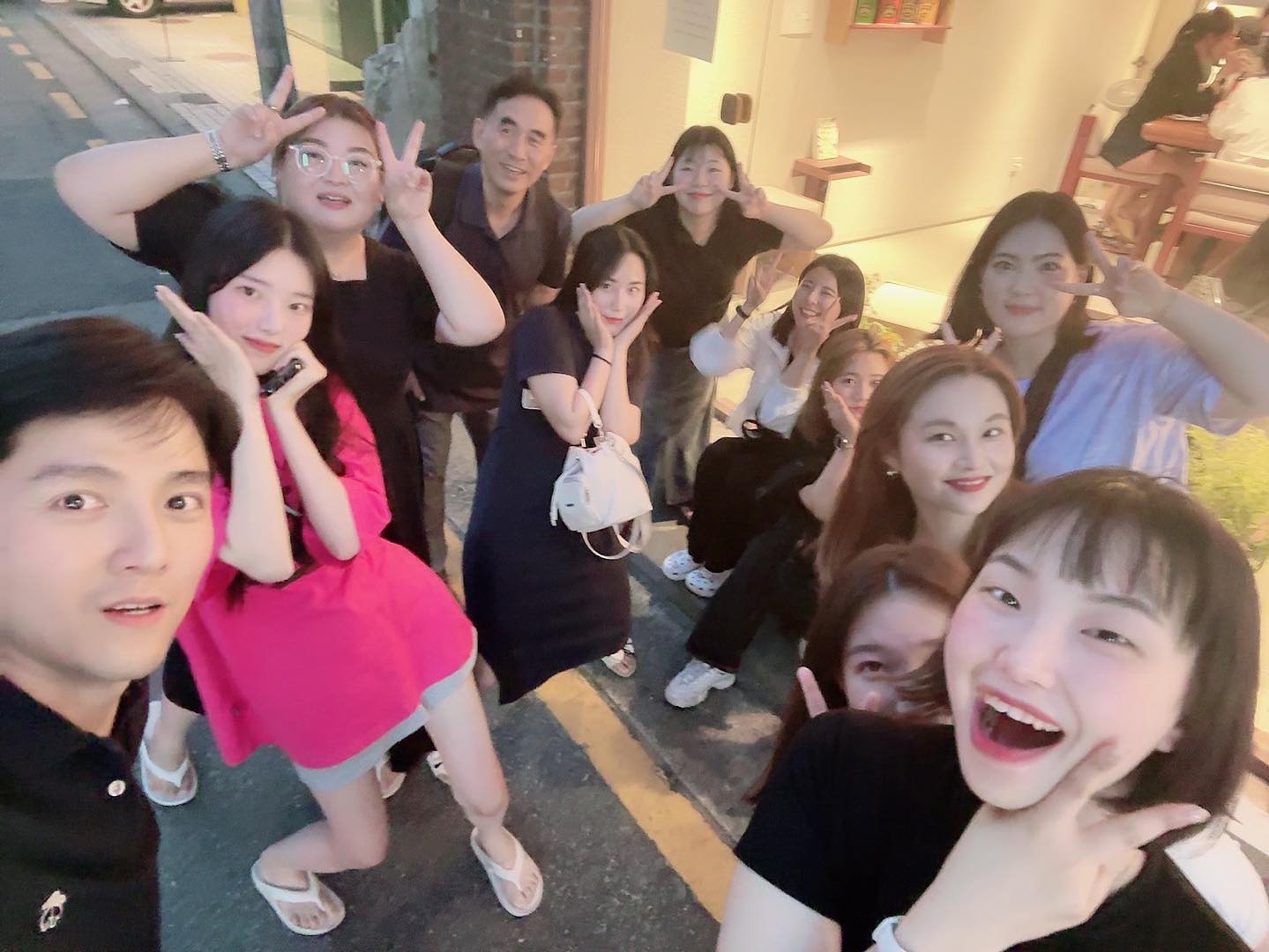 #이을안과 #이을성형외과 
#눈성형센터 #회식 #❤️ 
#직원복많은원장님 #ㅋㅋㅋ 
#원장님잘만난덕분이지요 
#즐겁게 #지금처럼 #함께해요 
.
.
#서래마을 #최고원장님들 #잘생김주의 
#친절하기까지👍