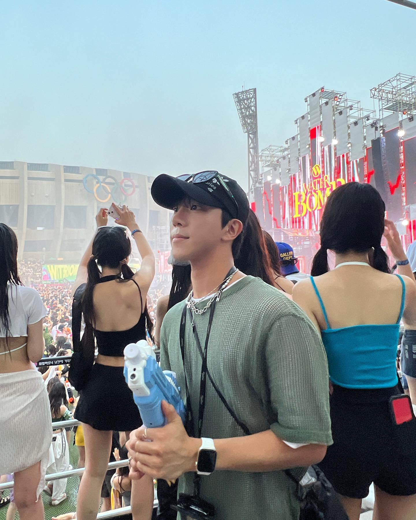 🔫2023.06.24 WATER BOMB🔫
Water Bomb Festival In Seoul

작년보다 더 미친듯이 뛰놀았따!!!!!!!! 역시 물이 최고야!!!!!!!!!!! 송크란 가자!!!!!!!!!!!

#워터밤 #워터밤2023 #waterbomb