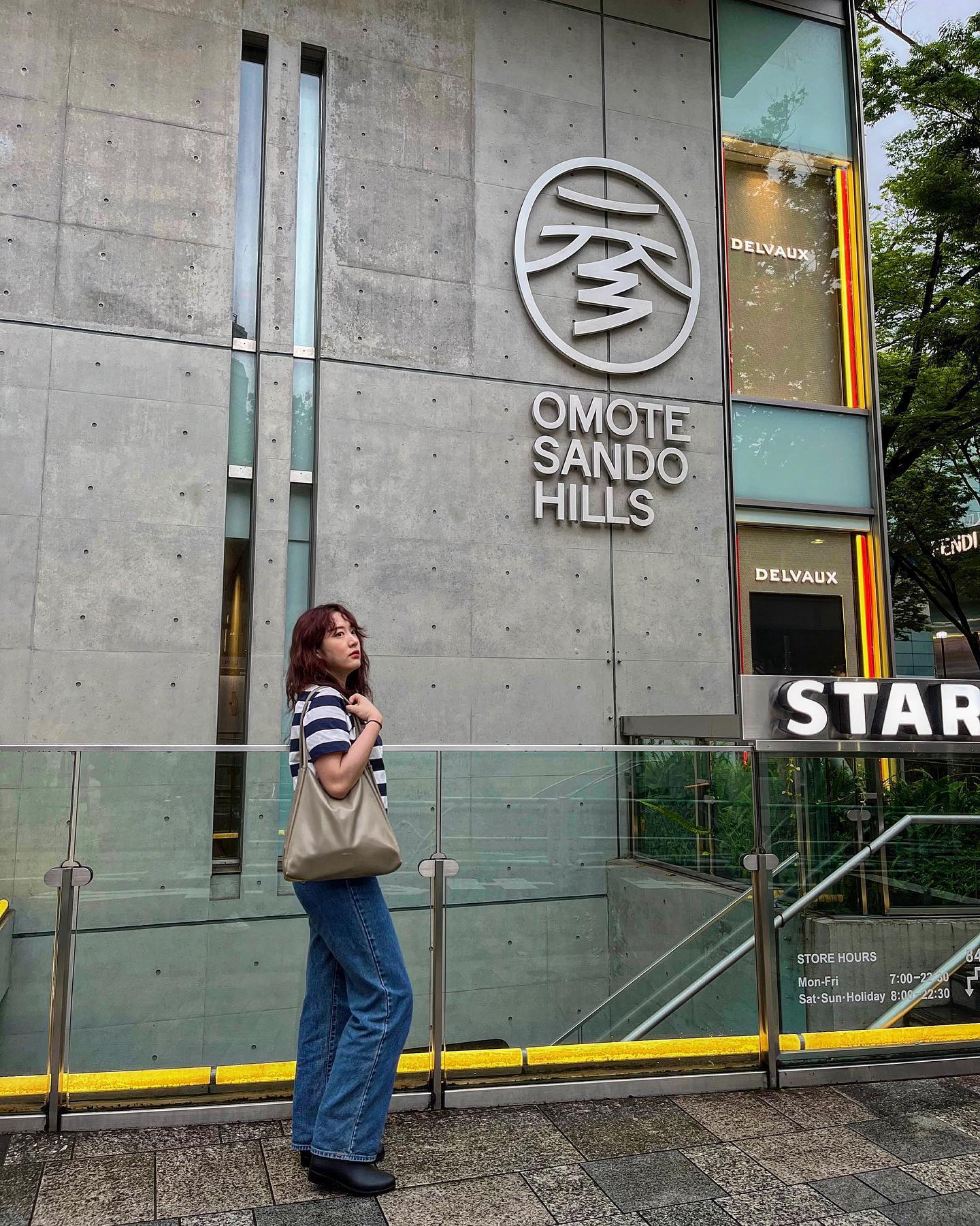 Omote sando hills

안도타다오 作

더현대 느낌
복도가 내리막길인게 차이점
노약자들도 이용하기 편할듯한 구조

#일본  #여행 #오모테산도힐즈 #명품관거리 #포토존창조자