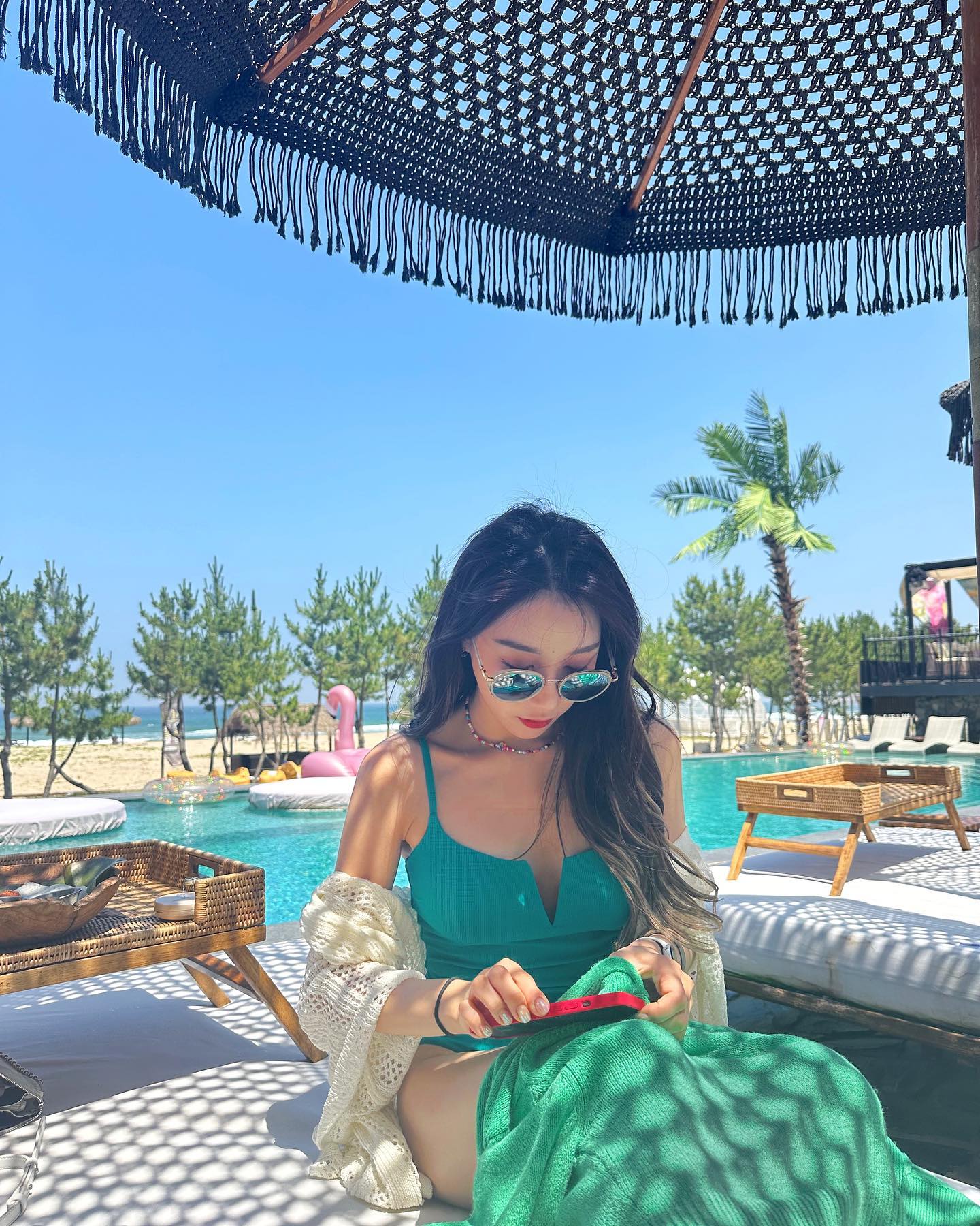 #양양 
올해 두번째 양양🏄‍♀️🌊
여긴 진짜 꼭꼭 사진찍으러 추천해여!!!
완전 뷰 맛집이여요!!!❤️
물론 신나는음악도 나와서
씐나는건 물론🎶

모든 사진들이 완전 색감 미쳤🤭
올여름 인생사진 건지러 탄비치로❤️
.
#광고 #탄비치 #tannbeach #엔타시아 #entasia #인생샷 #인생샷찍기 #양양핫플레이스 #양양여행 #모노키니 #바다뷰 #바다스타그램 #여름패션 #수영복코디 #필라테스강사 #주말여행 #인생사진
