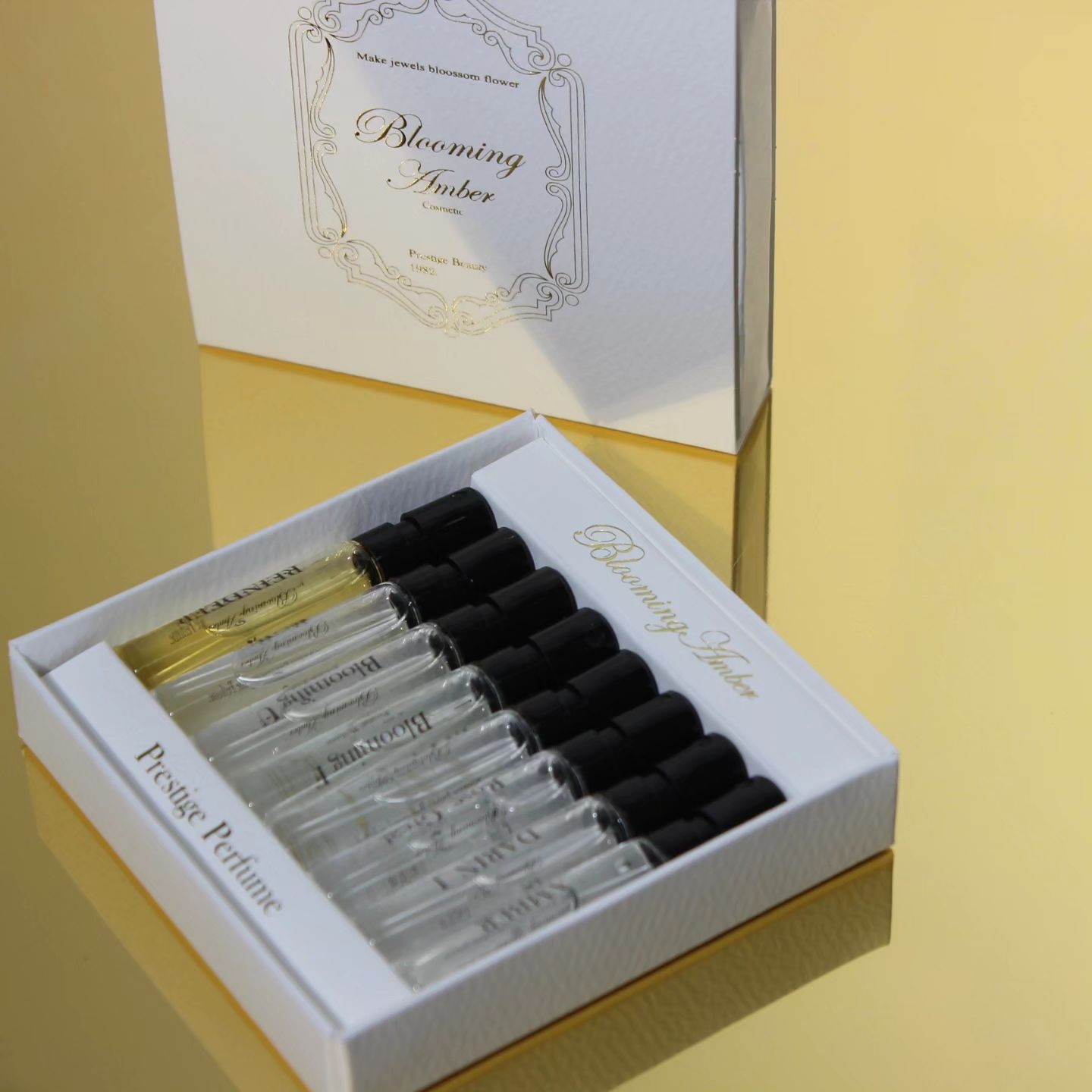 .
Blooming Amber Discovery Perfume Set

많은 분들께 좀 더 편하게 블루밍앰버의 향기를 시향하실 수 있게 디스커버리세트 행사를 진행하고 있습니다. 
블루밍앰버에서 시그니처 당신의 향수를 만나보세요

#Bloomingamber
#블루밍앰버
#perfume
#DiscoveryPerfumeSet