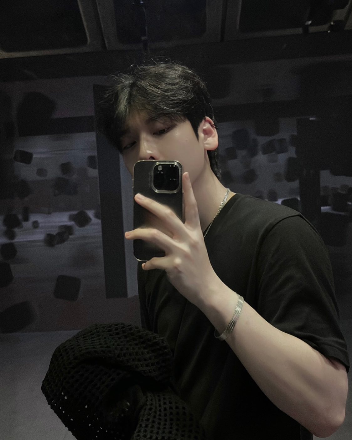 🌑