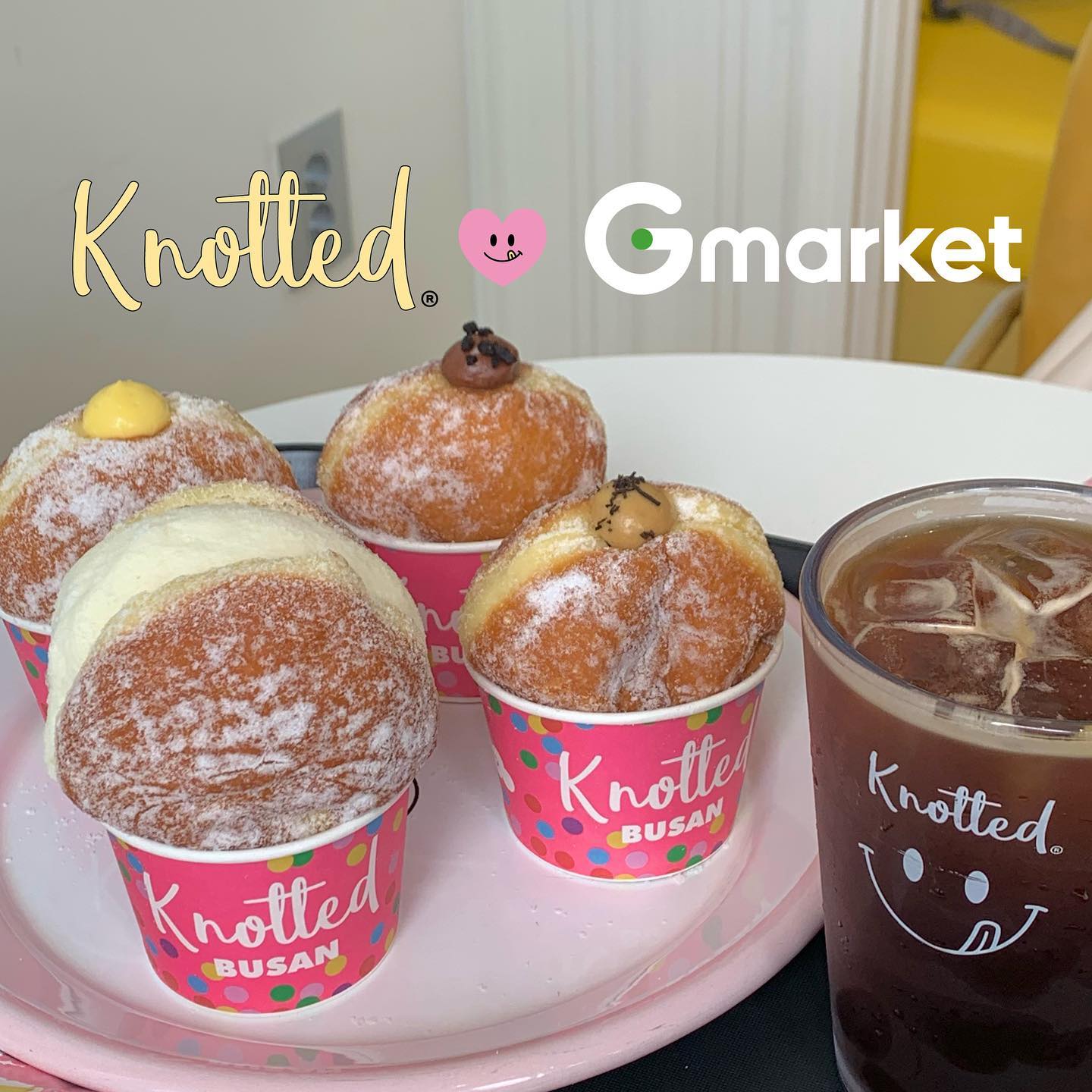 #협찬 노티드의 베스트도넛들을 뇸냠뇸🍩 오랜만에 부산에 다녀왔는데요, #노티드해운대 에서 <베스트도넛 4구 세트: 우유생크림 1, 클래식 바닐라 1, 초코푸딩 1, 얼그레이 1, 아메리카노 1> 로 당 충전하고 콘서트 야무지게 즐기고 왔답니다🫶🎸

🍩 7/24-7/30 #노티드 여름 #노티드신상도넛 출시 기념, G마켓에서 단독 할인 프로모션(최대 20% 할인)으로 만나보실 수 있어요 여름 신상 도넛 뿐 아니라 베스트 도넛(우유생크림, 바닐라), 모바일 금액권도 할인하니 #노티드도넛 좋아하신다면 #G마켓 #노티드단독할인 프로모션 놓칠 수 없겠죠?

 #지마켓 #도넛 #도넛맛집 #디저트 #노티드잠실 #노티드부산