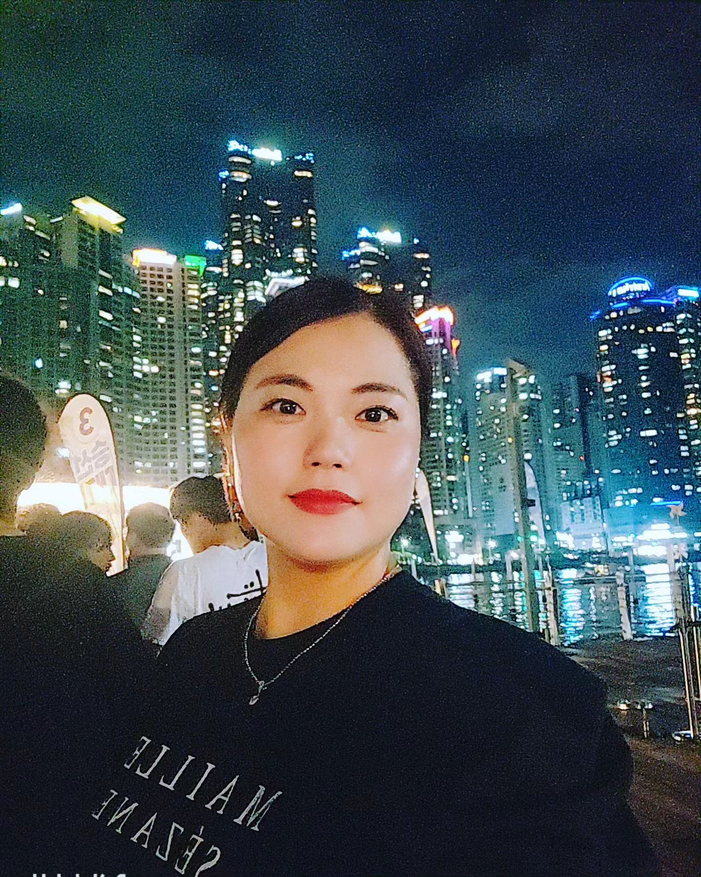 #내뒤에큰아들
#아들과함께❤️
#밤야경최고
#휴가
#요트타러
#부산해운대
