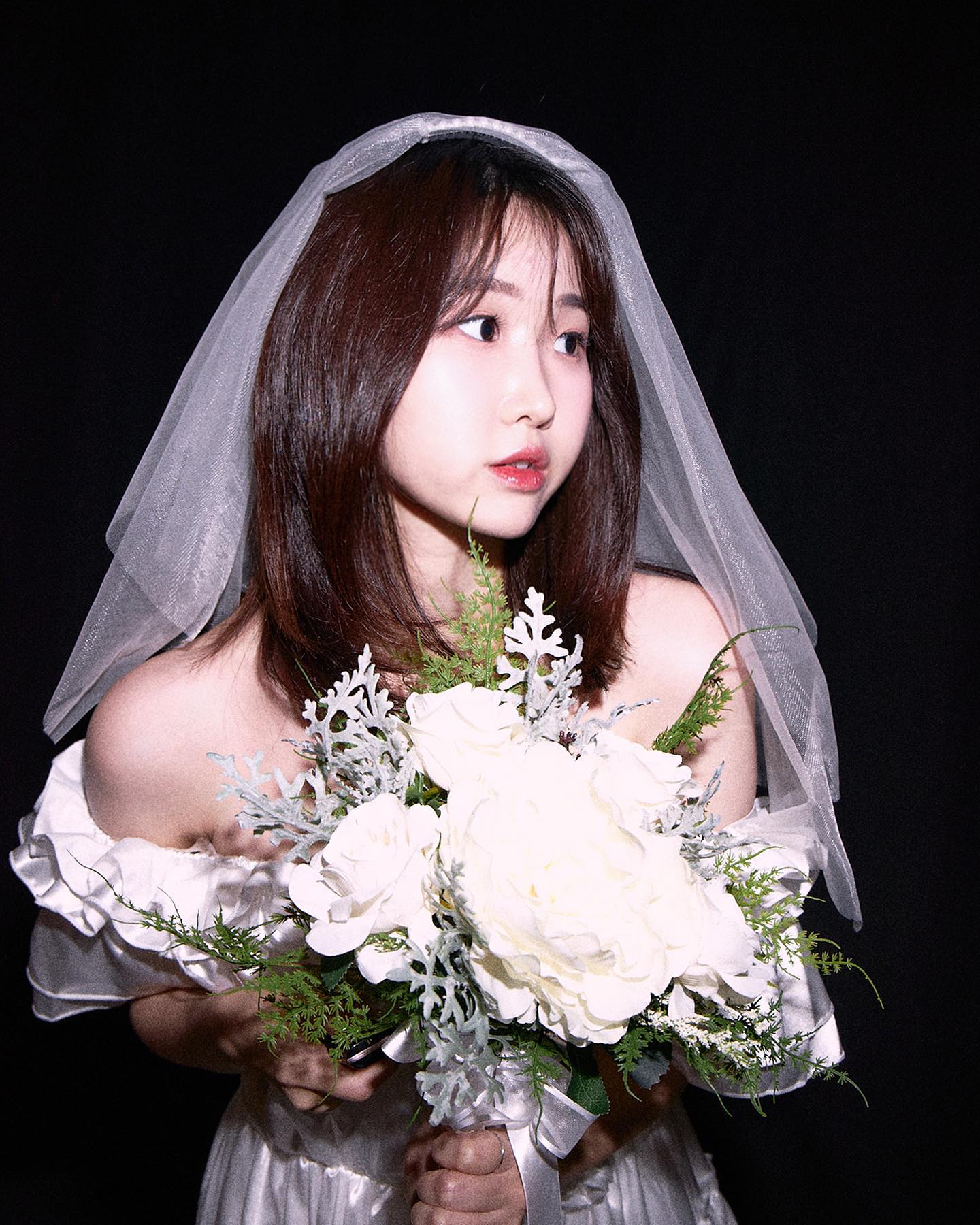 🐰💐
.
.
.
📸 kitschmind__ 
💄 sura_gaeun_ suramakeup