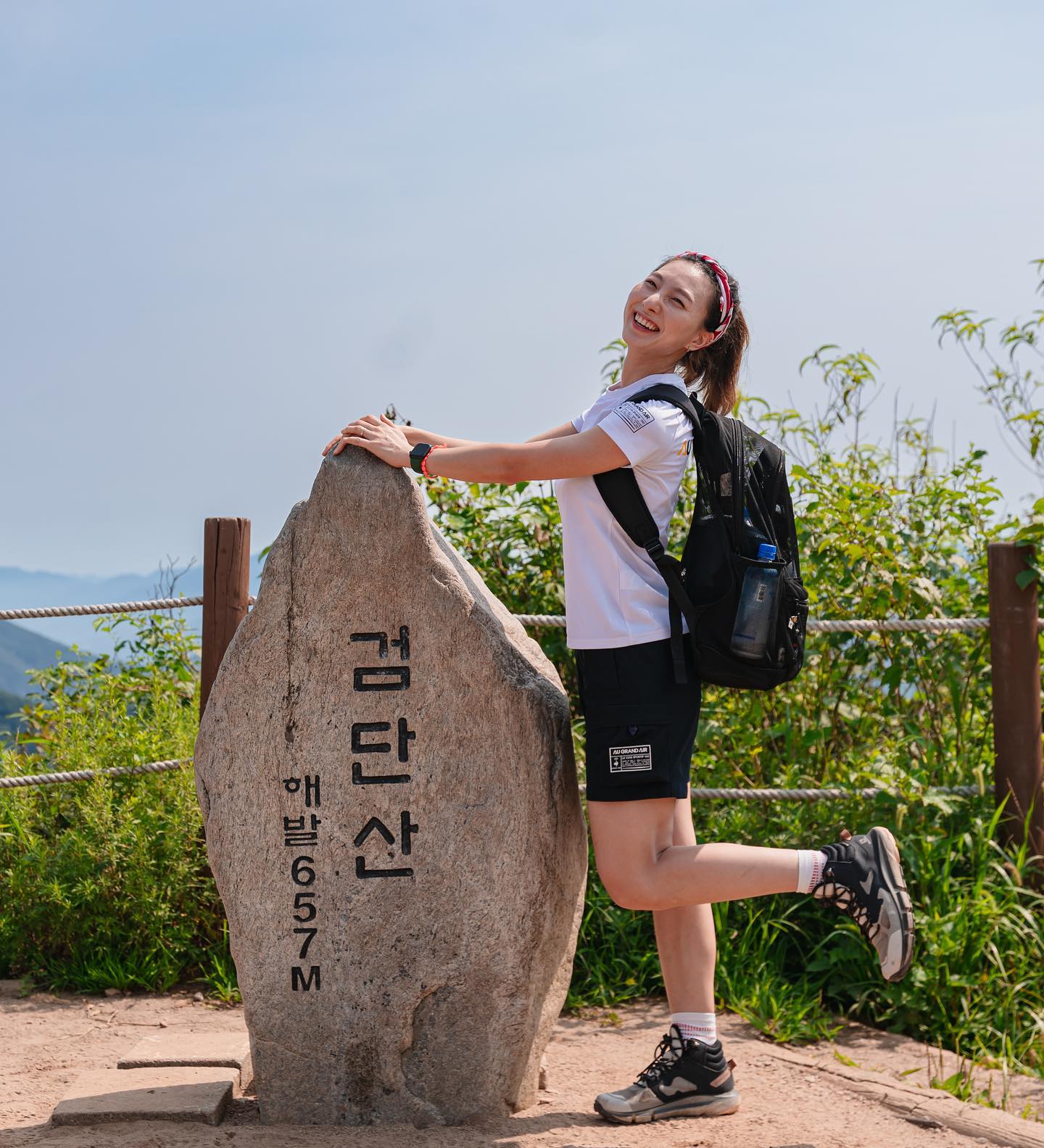 ⛰️검단산_하남

더워도 등산은 좋아
함께여서 무더위도 이겨내고 등산완료
내 몸에서 쉰내가 나지만 행복해~

📸 jjlim91 
 
#등산 #등산스타그램 #등산하는여자 #운동하는여자
#등산패션 #여름등산 #검단산 #하남등산
