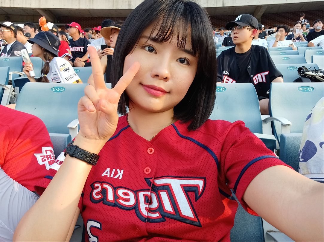 일하다가 휴가내고 놀러가면 얼마나 행복하게요❤️ 오늘 마침 달도 예뻐