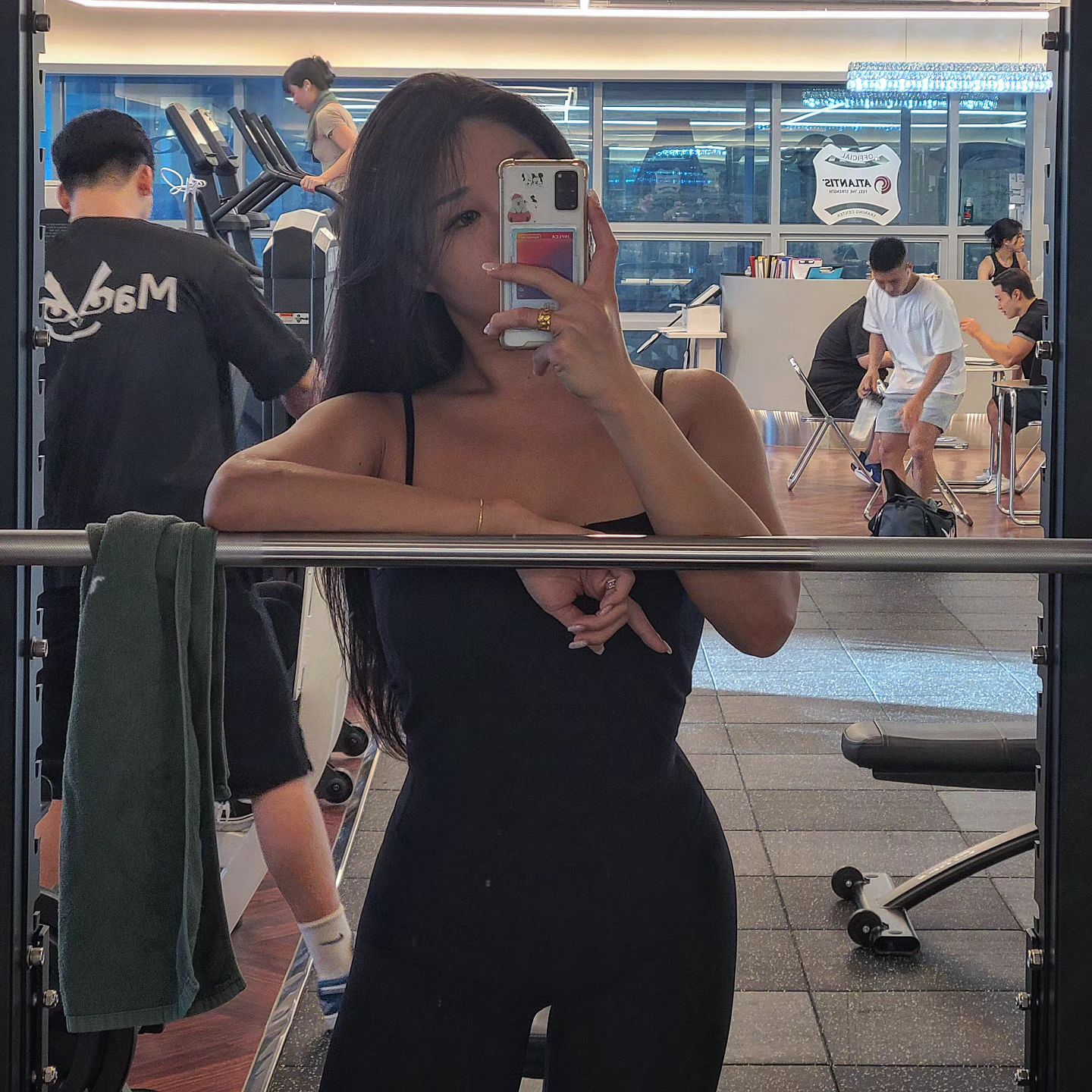 내일은 첫 사랑보러 가는 날❤️

#아빠 

8월은 아마 많이 덥고 바쁘겠구나...힘✨️

#운동하는여자 #운동하는남자 #눈바디 #오운완 
#운동스타그램💪 #헬스 #태닝 #여름휴가