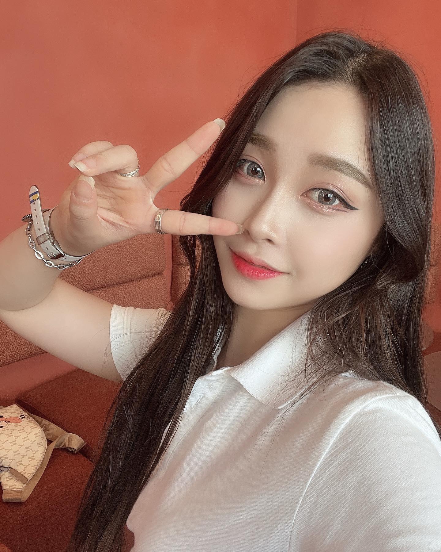 룰루랄라❣️❣️❣️
.
.
.
.
.
.
.
.
.
#스물셋 ##01 #뷰티스타그램 #필름감성 #일상 #셀피그램 #셀피 #daily #selfitime📷 #일상기록 #얼굴 #daliylook #데일리룩 #셀스타그램 #얼스타그램 #goodvibes