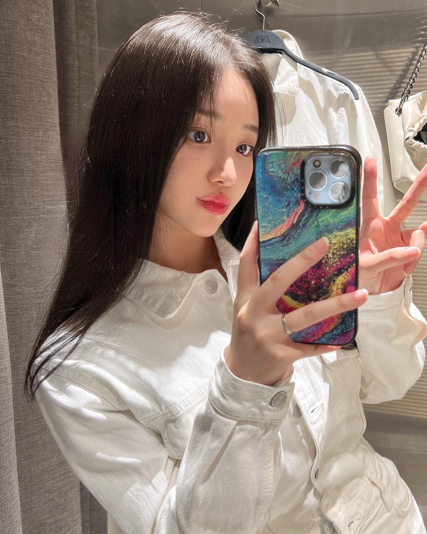 최근 좋았던것이랑 예쁜 나

장소는 태그🩵

#우마마랩 
#하우스오브브라운
#블루페이지