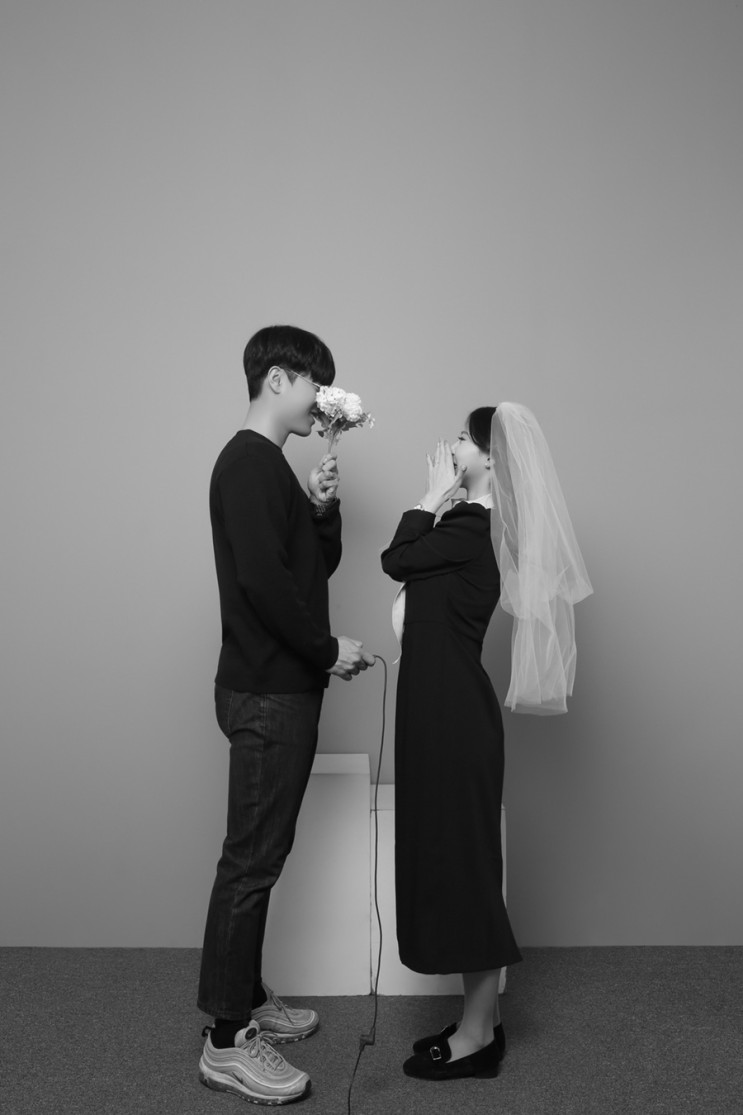 수원 셀프사진관 흑백리봄 스튜디오 수원점 커플 흑백사진 찍기