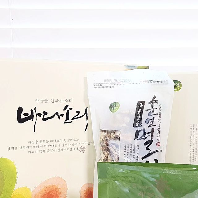하하하호호맘 on Instagram: "(#광고) 이제 추선선물세트 리스트 미리 체크해야 할 시간이 돌아왔어요! 하하하호호맘 올해는 #바다소리 #자연애종합선물세트 로 결정!🛍💕 주부라면 요~#건어물