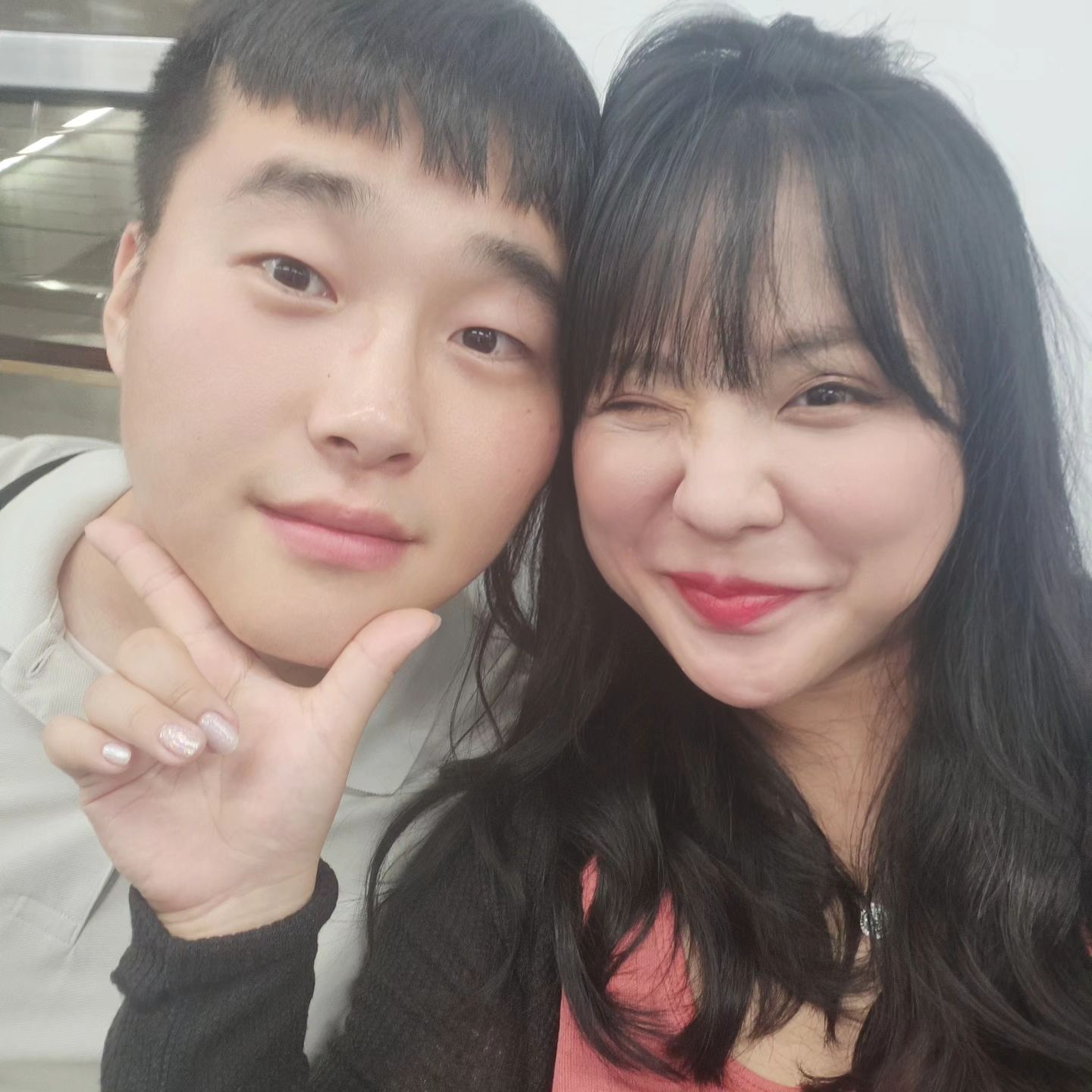 오렌만에 투샷 업로드❤️
상견례전 휴가 갈까 말까 고민하다가 시작한 휴가 넘나 꿀이다
남자친구랑은 마지막 여름휴가네
내년 여름휴가는 남편이랑🥰❤️

#예비부부#신혼부부#내년엔부부의여름휴가