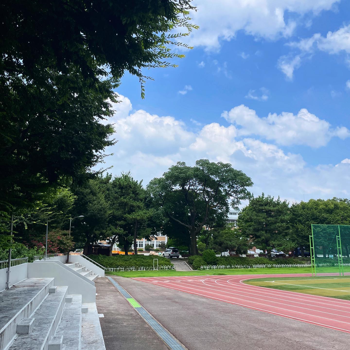 🏃🏻‍♀️🏃🏻‍♀️
.
.

10년치 뛸거 다뛴날
오랜만에 띵송과 함께 🫶🏻

🎼 달려라하니 (띵송 ver.)

👉🏻 풀버전 1탄 , 유튜브에 ‘띵송’ 검색 
fingswoman book_ohgapunk 

#띵송 #유튜버띵송 #달려라하니 #친니친니크리에이티브랩 #전국체육대회 #목포전국체전 #달려라하니패러디 #전남콘텐츠코리아랩