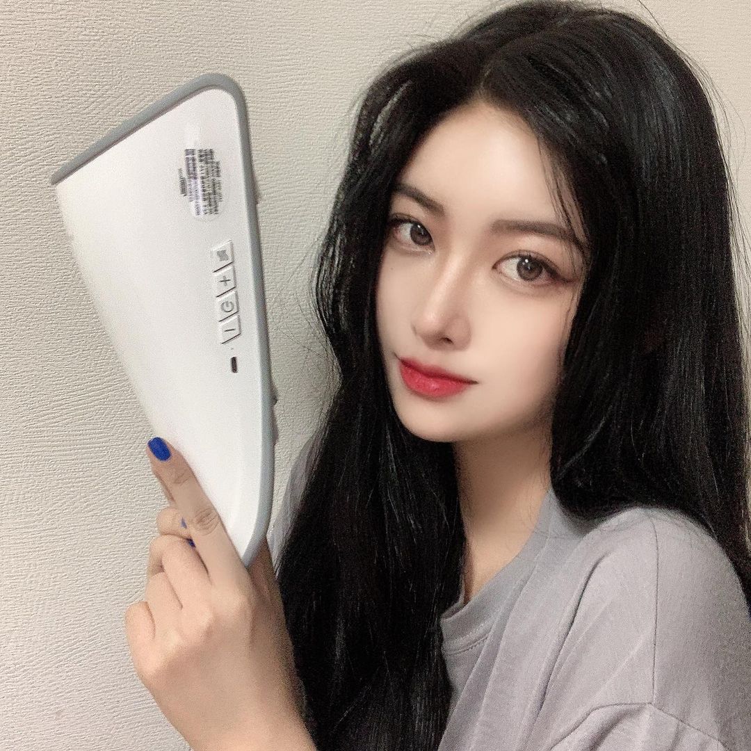 미주타키🍘🥢 on Instagram: “집오자 말자 찾는구 ....종아리 마사지기 띵띵부은거 이걸로 관리해주면 ㅠㅠ 살거같 . 느낌은 우리 그 전기로 치료하는 물리치료…”