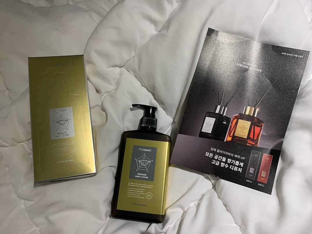 소확행 기록중✨ on Instagram: “[포맨트] 퍼퓸 바디로션 (코튼썩세스) 시그니처 퍼퓸의 향을 그대로 담은 바디로션 퍼퓸 바디로션 포맨트 소개해 드려요;-) 향기 지속력좋은 바디로션 찾으시는 분들이라면 집중해주세요:) 바디로션 바르고 완전히 흡수될때까지 찝찝한게 너무…”