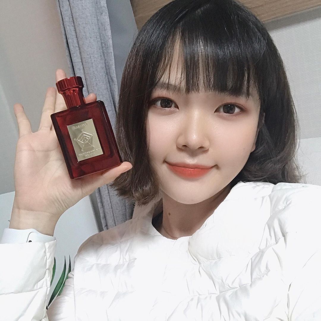 김아람 on Instagram: “#광고 #협찬 자꾸만 눈길이 가는 섹시한 향 ⠀ 배우 성훈 향수로 유명한 #포맨트향수 ⠀ 🌼 포맨트 코튼키스 🌼⠀ ⠀ ‘퍼퓸’…”