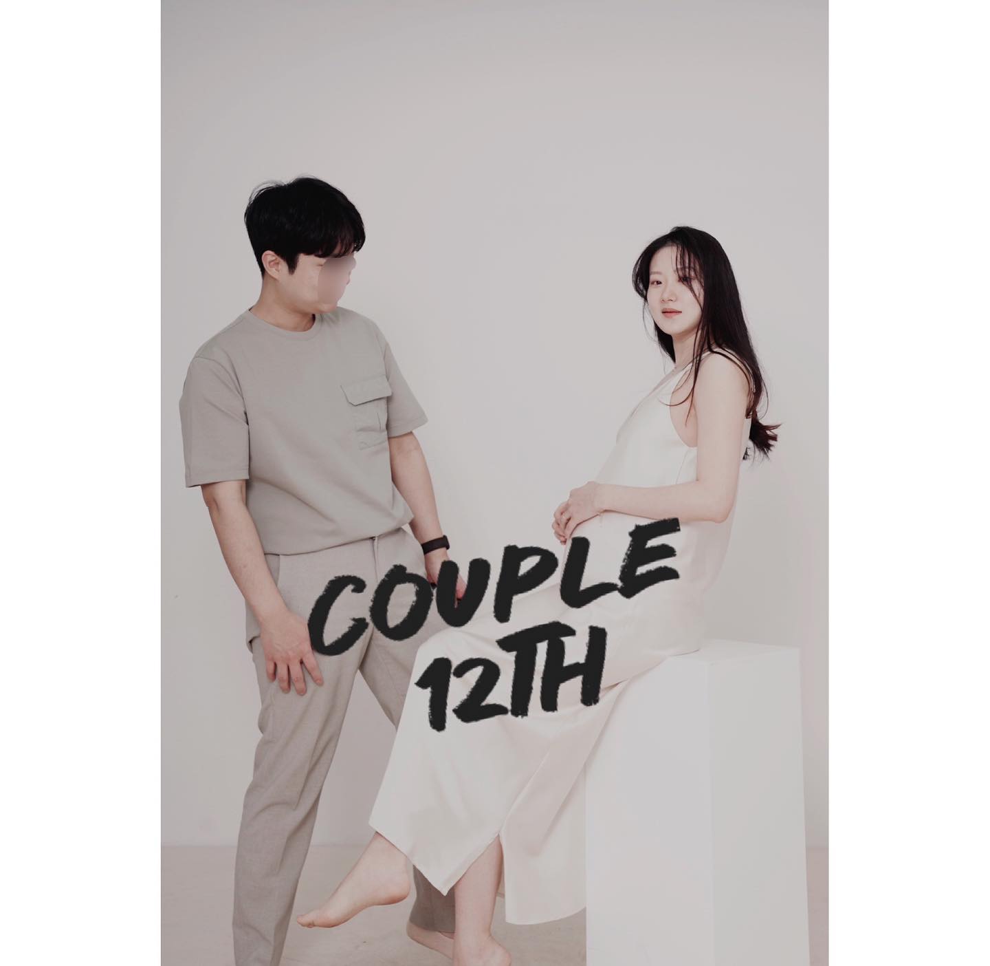 .
오랜만에 #커플사진
은 아니고 #만삭사진 @셀프스튜디오