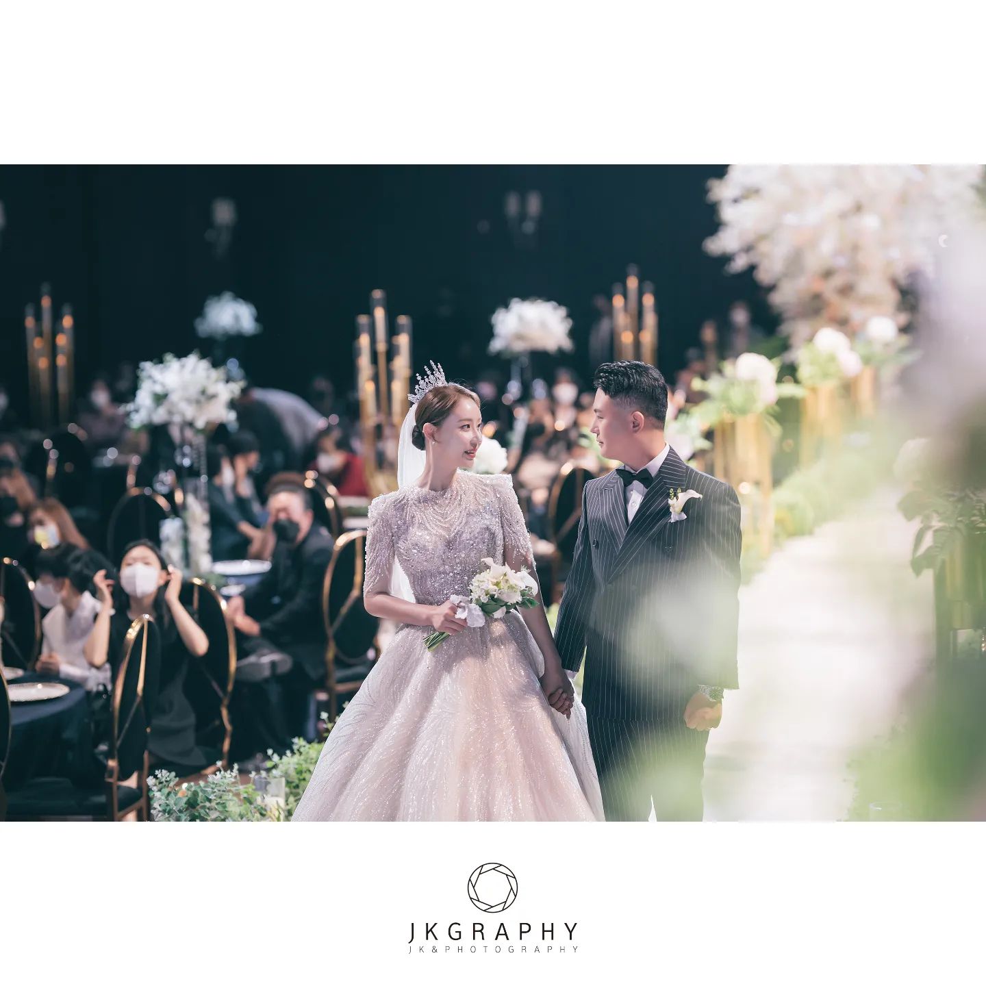 -
wedding hall #더뉴컨벤션웨딩
-
-
-
-
#오늘의신부님 
#본식스냅 #더뉴컨벤션 #더뉴컨벤션웨딩홀 #더뉴컨벤션웨딩 #웨딩스냅 
#더뉴컨벤션본식스냅 #서브스냅
#서브스냅추천 
#서브스냅작가 #본식서브스냅 #웨딩사진#본식스냅추천  #제이케이그래피 #웨딩사진 #weddingphotography 
#jkgraphy