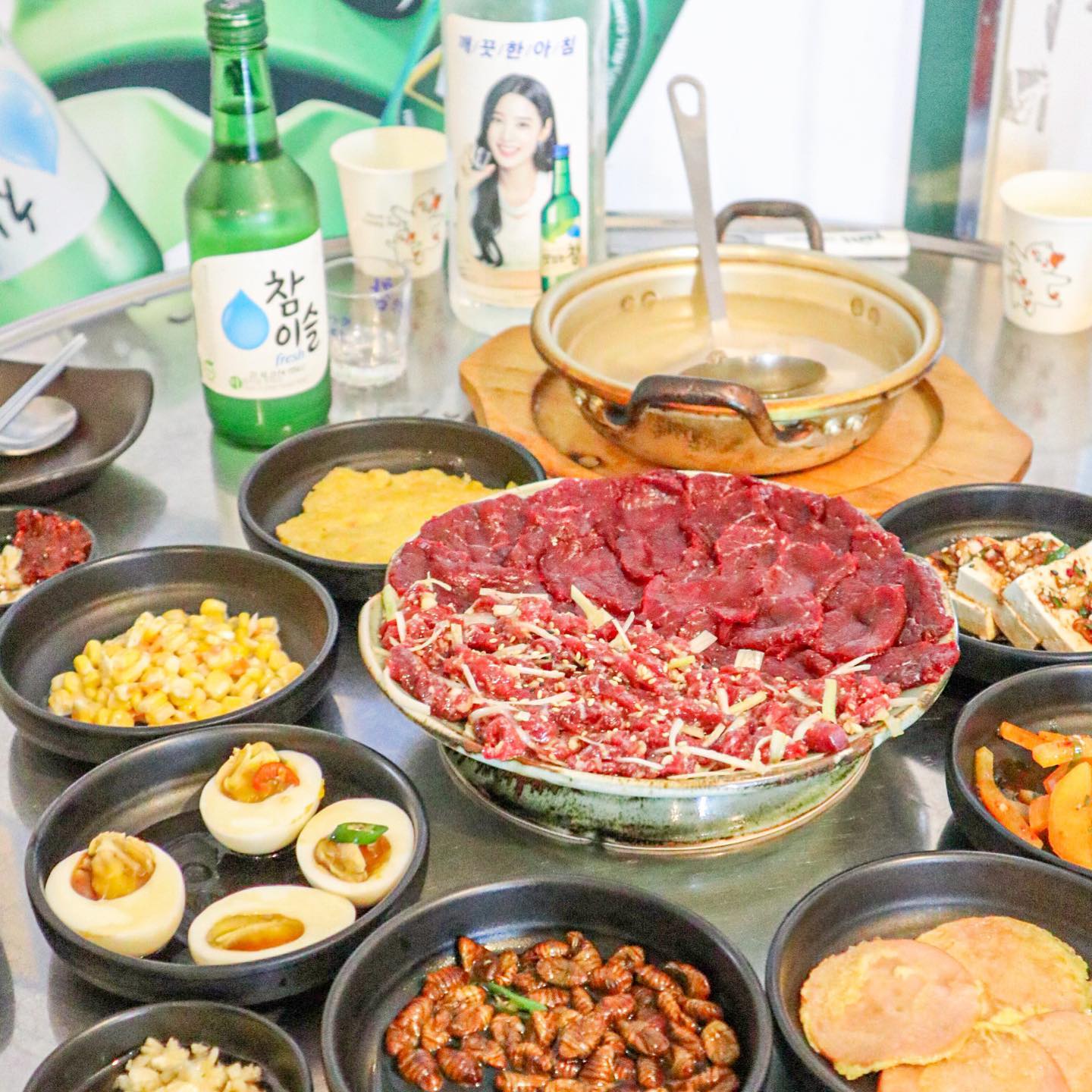 대구 10미 숨은 고수의 집 
뭉티기 진짜 쫀득 그리구 육회 존맛 
-
-
#양반생고기육회 #신천시장맛집 #신천시장술집 #대구뭉티기 #대구육회 #대구생고기 #대구맛집 #대구고기맛집  #동성로맛집 #반월당맛집 #수성구맛집 #범어동맛집 #동성로분위기좋은곳 #동성로데이트 #대구시내맛집 #동성로핫플  #맛스타그램  #푸드스타그램 #foodstagram #먹방스타그램 #먹스타그램 #맞팔 #좋아요 #food #fff #foodstagram