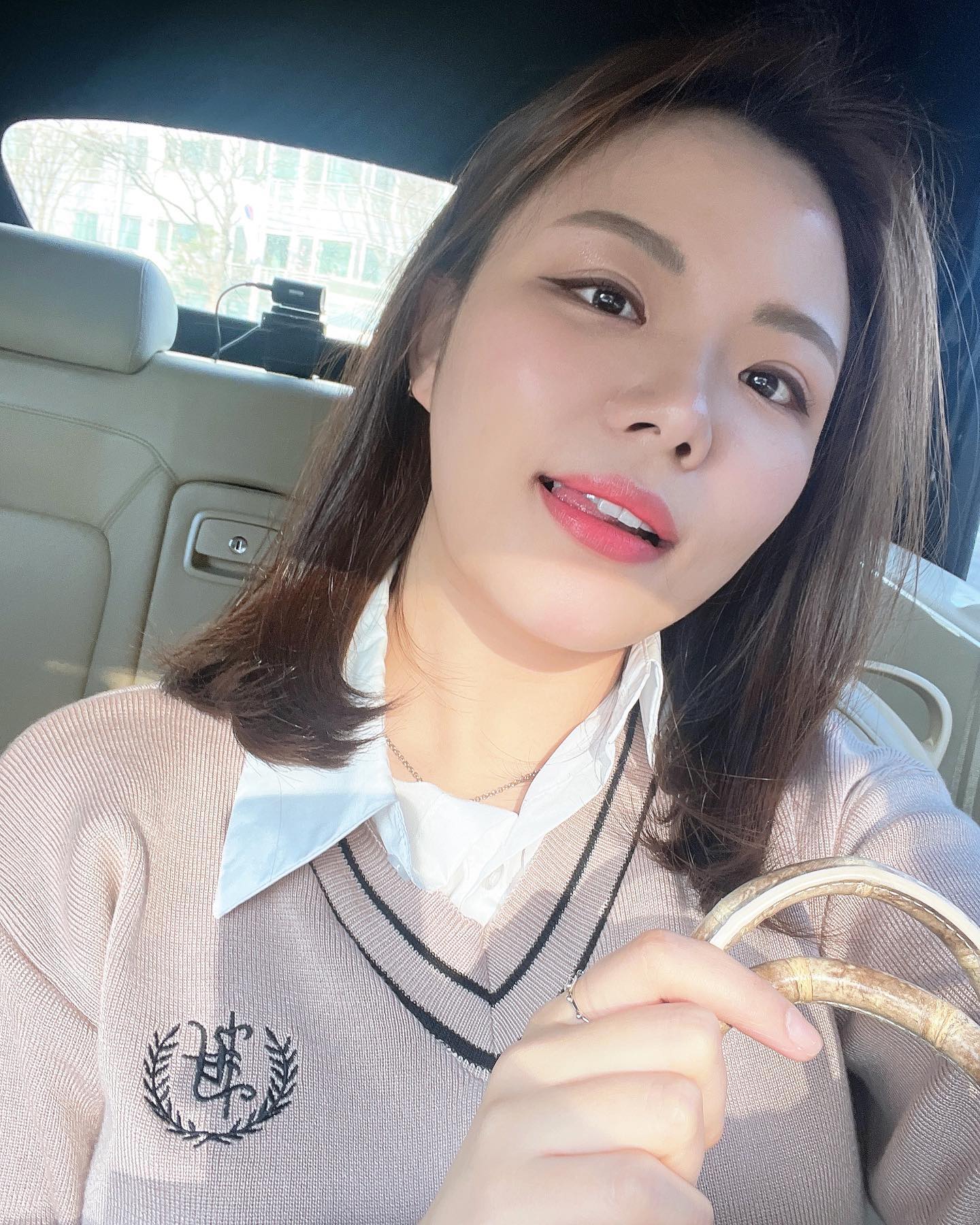 떠녕이의 3월 모아보기🙃
잘 먹고
잘 놀고
잘 보고
잘 쓰고
잘.... 어.. 아무튼
했다!!!!
4월은 더 행복하길
.
#2023 #3월 #🌸