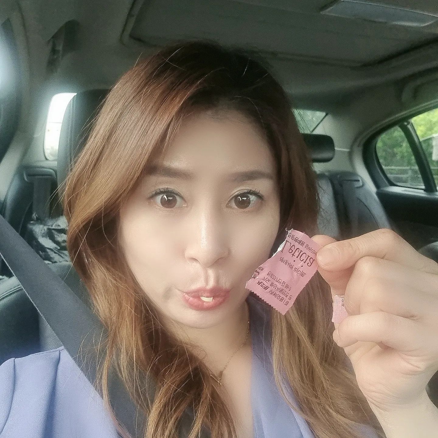 #공구알림
오늘 밤 10시
#레테시아 공구시작해요.

식약처에서 인증한
안전한 캔디~~

여자들의 평생숙제
다이어트~~

먹을때는 행복하지만
먹고나면 후회뿐.

맛난음식 드시고 한알 냠냠하시면 됩니다.

3일진행합니다.