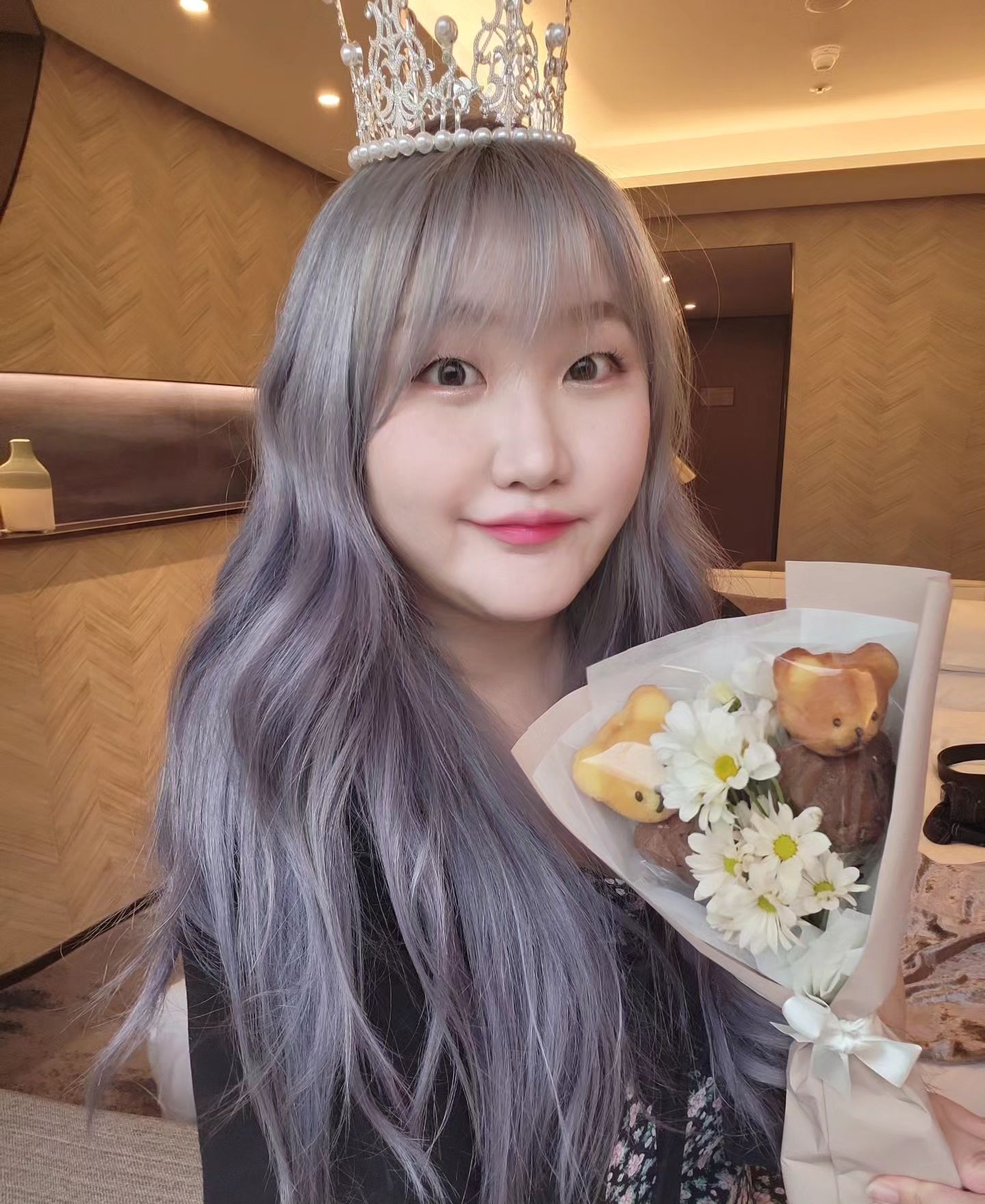 HBD
우리 엄마 고생한 날🩷