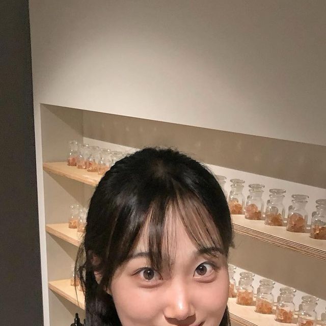 권나영 on Instagram: "프라이빗하게 나만의 향수 만들고 싶다면? ✨강남 #닷노트✨ 드디어 나도 해봤다 향수 만들기! 조용하고 감성진 공간에서 조향사 없이 편안~~하게 만들 수 있어서 백점!