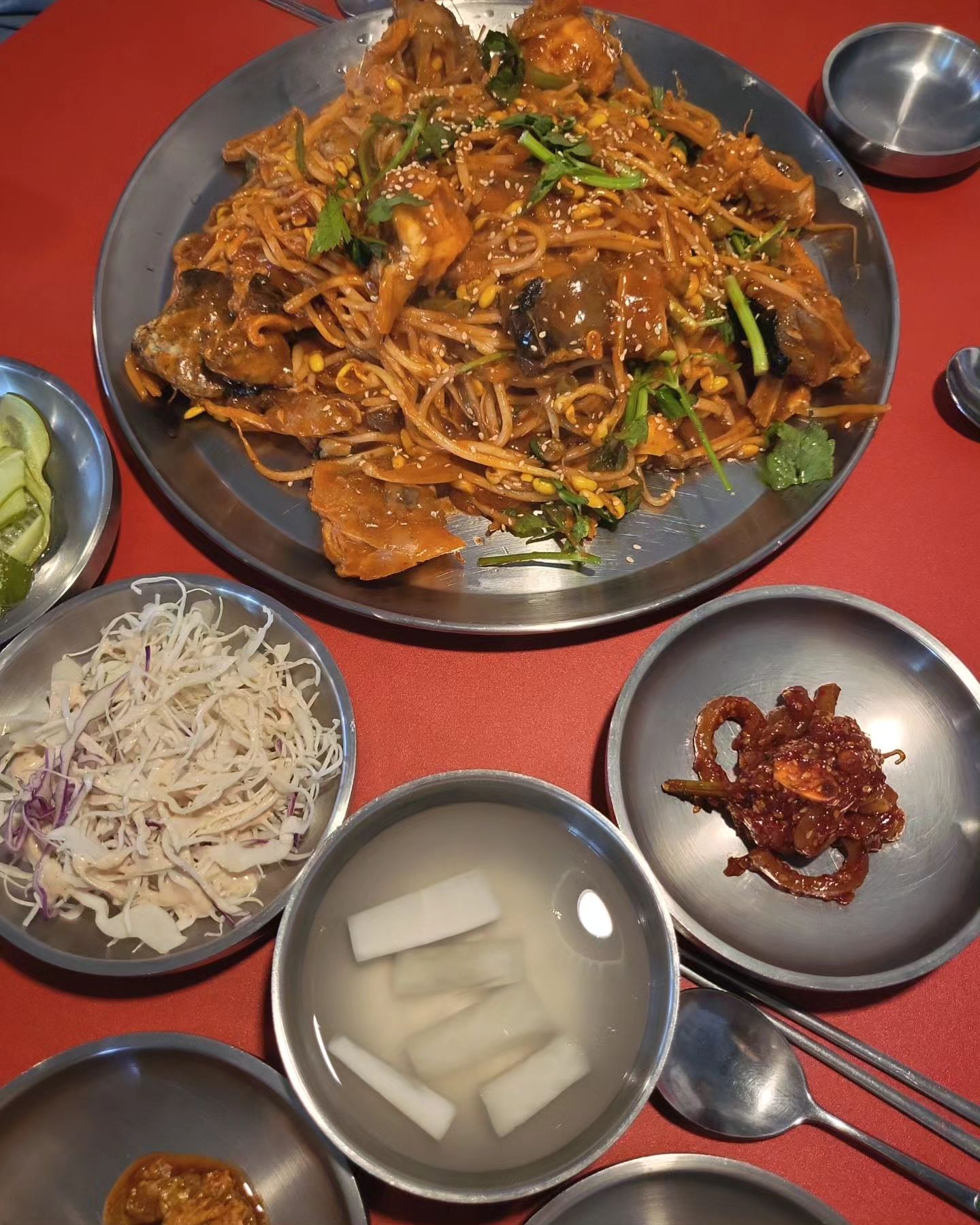 #가족여행

이였는데 #먹방여행 을 한듯한..
다욧은 폭망😭

그래도
너무 맛있게 잘먹었드랬지^^

이번여행의 경비 80%는 식비로😄

#입이즐거웠던여행
#검색하느라고생한신랑
#속초맛집투어