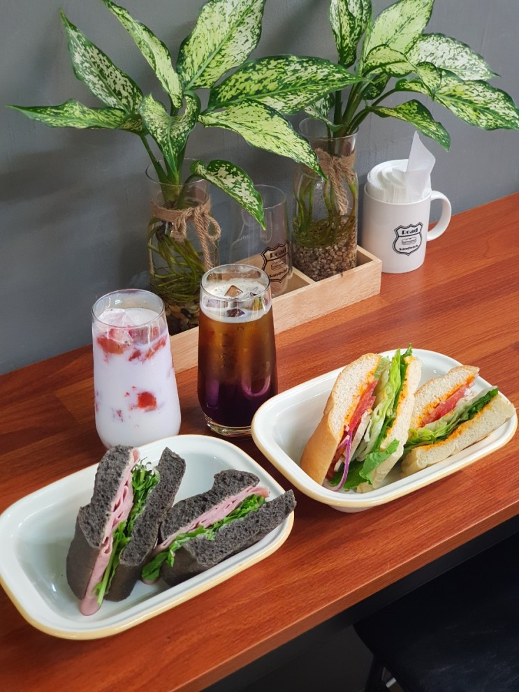 청담 샌드위치 맛집 메뉴추천 겉바속쫀 바게트 최고 - 로드샌드위치 청담점