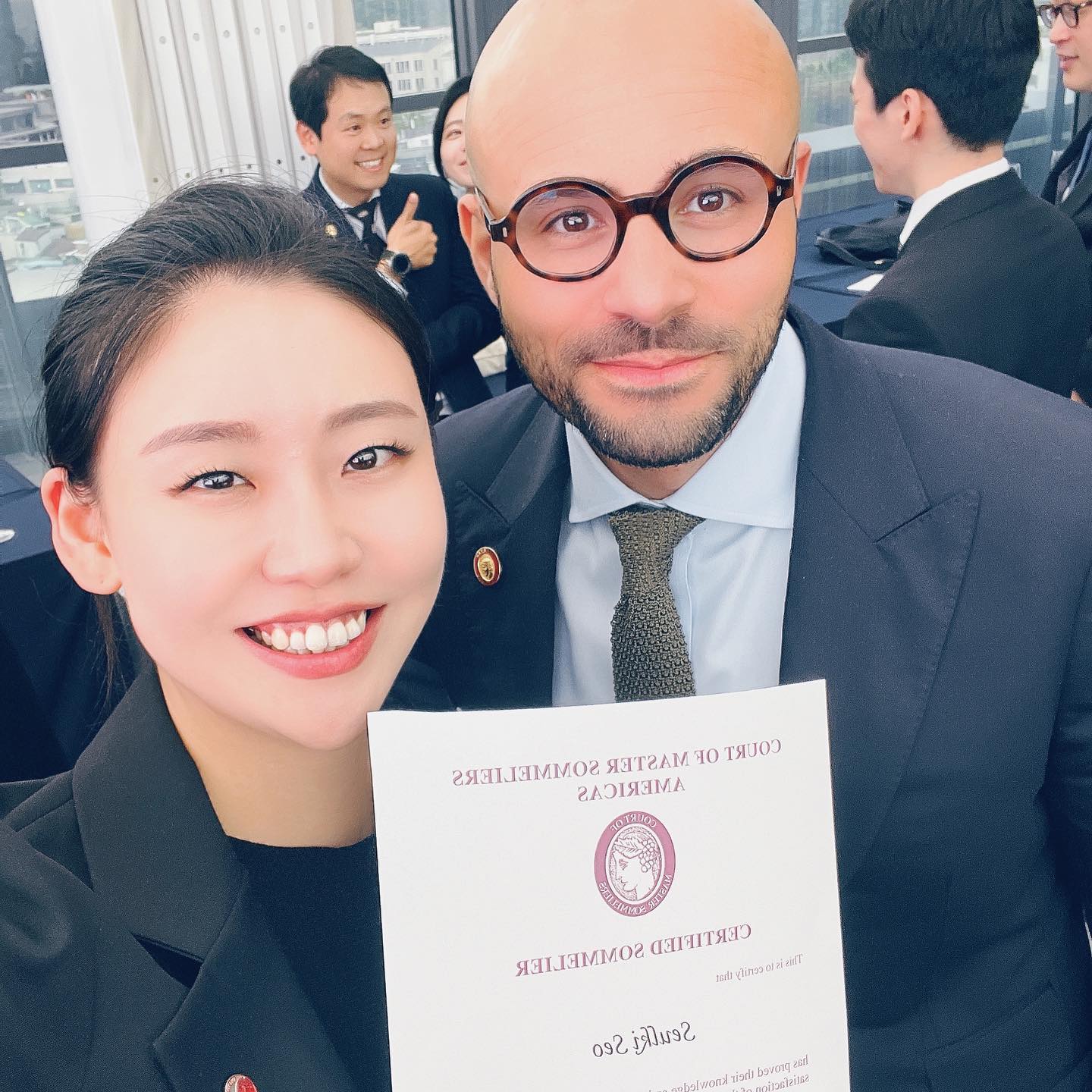 🍷
너므너무 쫄이라 4일 내내 걱정뿐이었지만 
행복..했다.. 🫠 

함께 가는 동료들도 있고 이끌어주는 선배님도 계시고 쏨즈도 있고 너무 좋당

이런 기분 느끼게 이끌어주신 선배님들 너무 감사합니다 ❤️😭 
선배님들 최고👍🏻😍
whsowls84 ju_mmelier soohyeon_c dongvely__ somz_kr