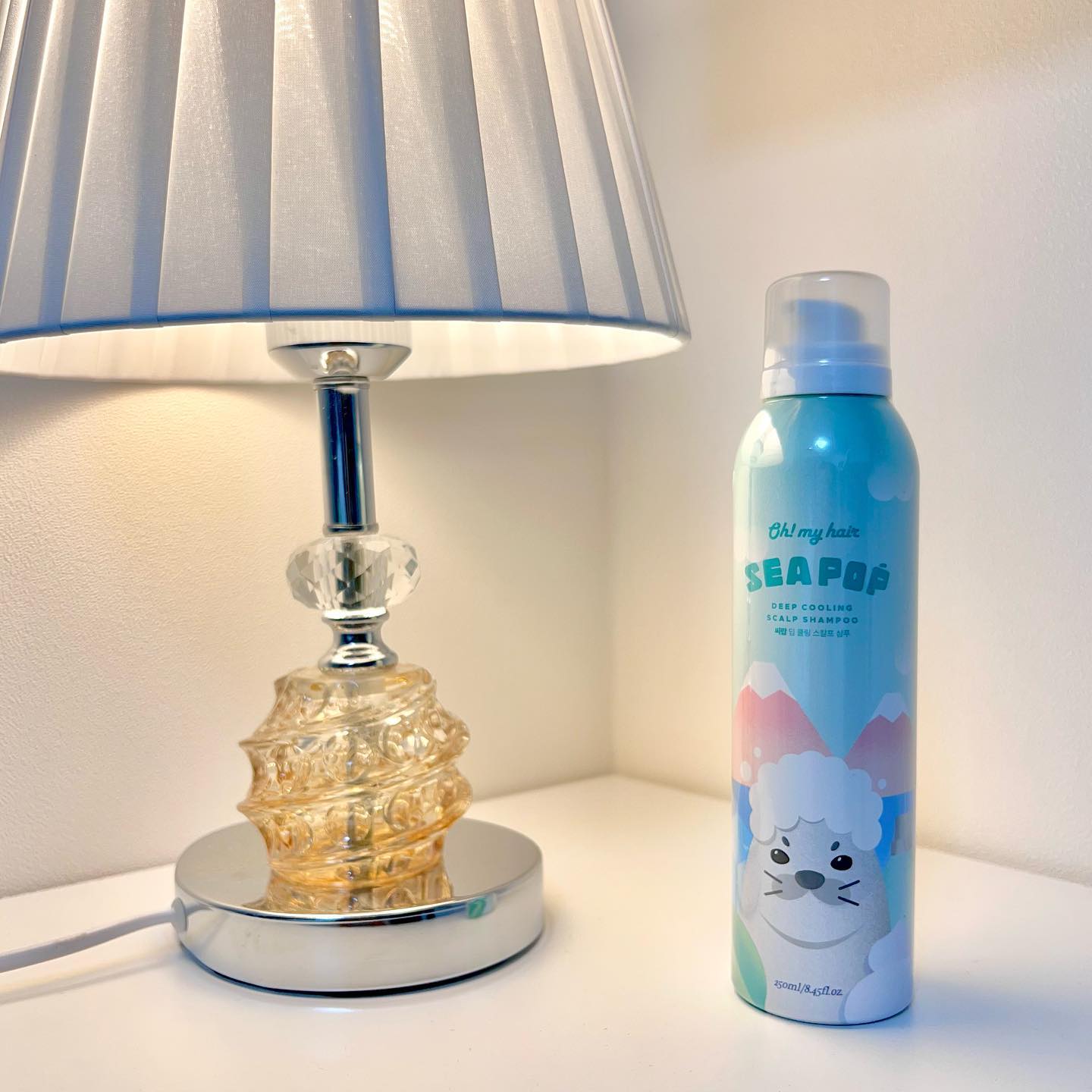 #협찬 #ad

씨팝 딥 쿨링 스칼프 샴푸❕
: 탈모예방과 쿨링이 동시에 되는 거품형 샴푸

샴푸 선택할 때 개운함?과 기능을 위주로 선택하는데, 씨팝 딥 쿨링 스칼프 샴푸 제품은 씻고 나서 쿨링감으로 개운함이 느껴져서 좋았어요! 사용해보면 몽글몽글한 거품형으로 나오는데, 이 쫀득함이 진짜 기분이 좋아요➿ 맨처음에는 쿨링감이 잘 안느껴져서 뭐지..?했는데 씻고나서 확실히 느껴지더라구요! 포장도 너무 귀여워서 자꾸 손이 간답니다:-)

기능성 샴푸와 개운함 그리고 몽글함을 좋아하시는 분들께 추천드려요➿

👉🏻 seapop_korea 

*본 포스팅은 씨팝으로부터 제품을 제공받아 작성되었습니다.