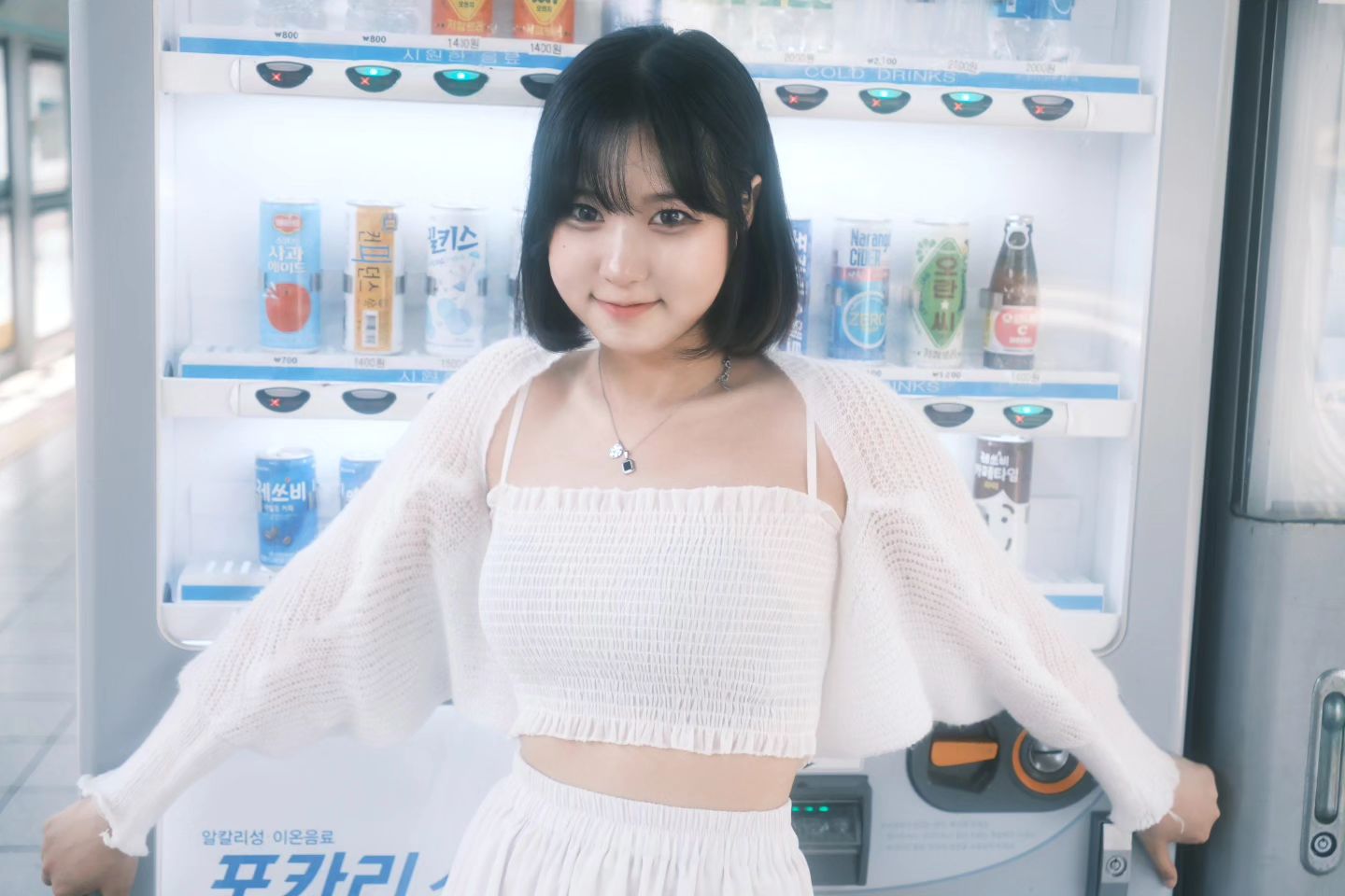 장꾸표정 발동!! 자판기 다 내 거🤤✨️

.
.
.
📷 i32987375